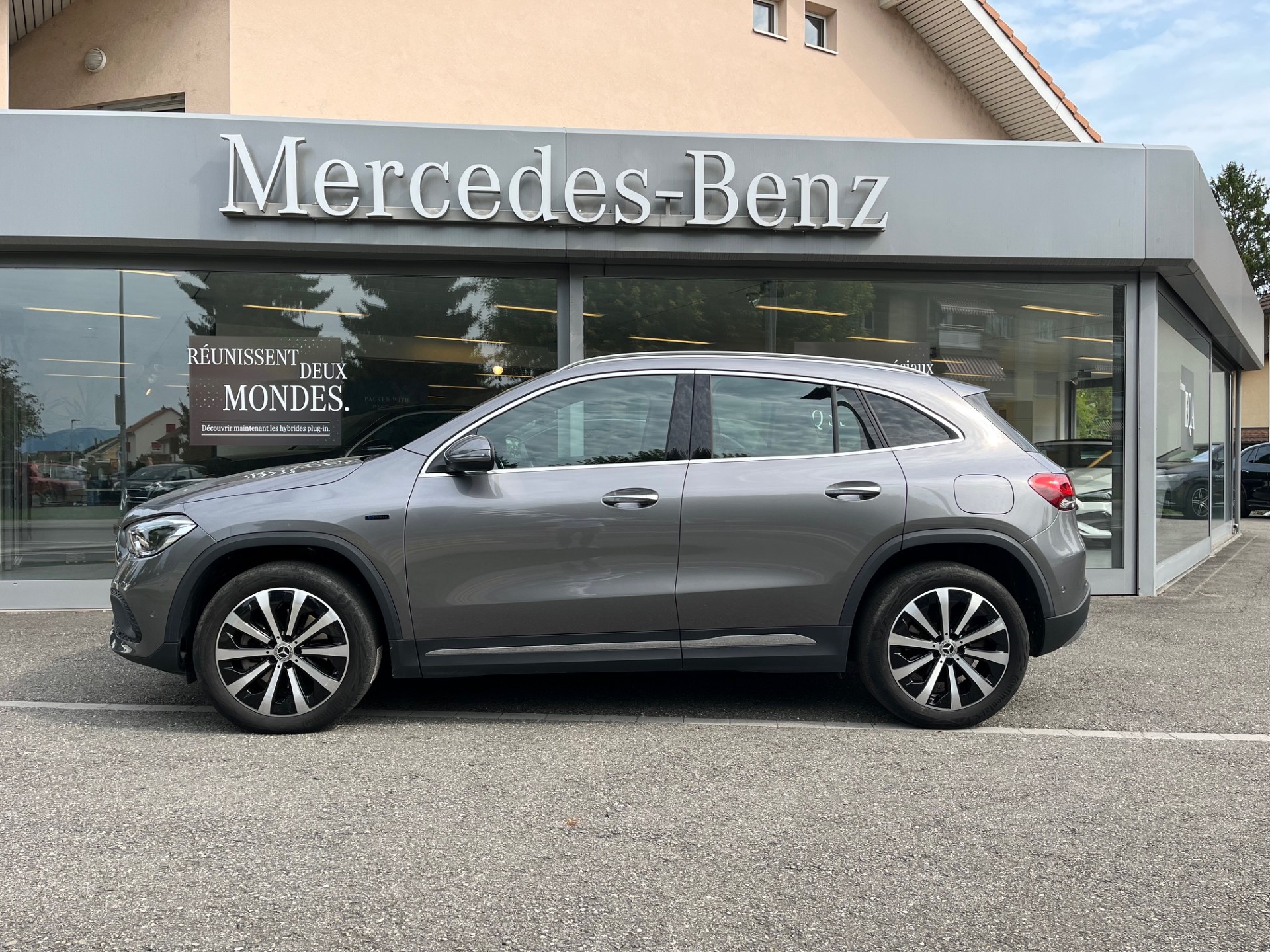 MERCEDES-BENZ GLA 250e Progressive 8G-DCT - 3