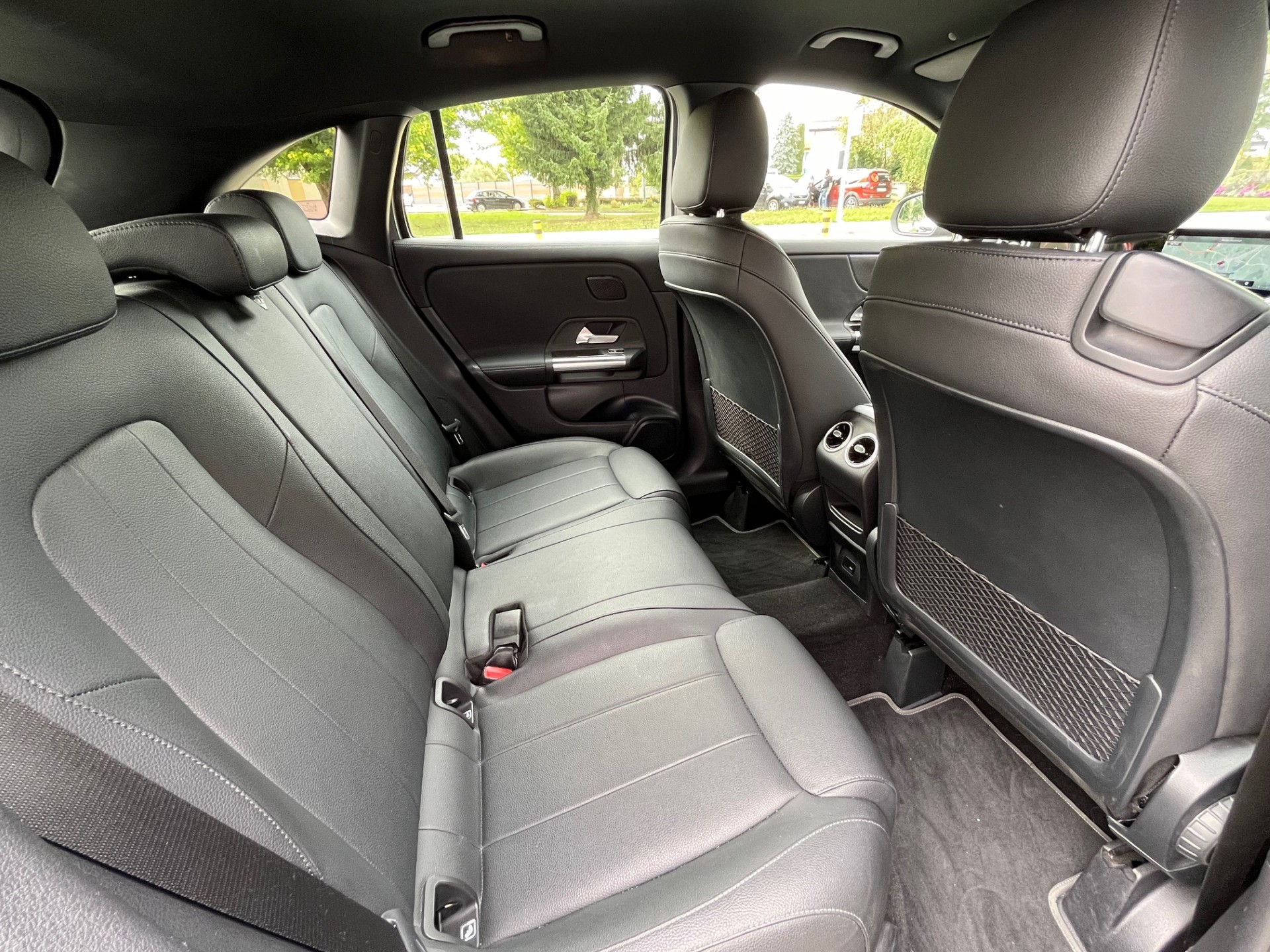 MERCEDES-BENZ GLA 250e Progressive 8G-DCT - 9