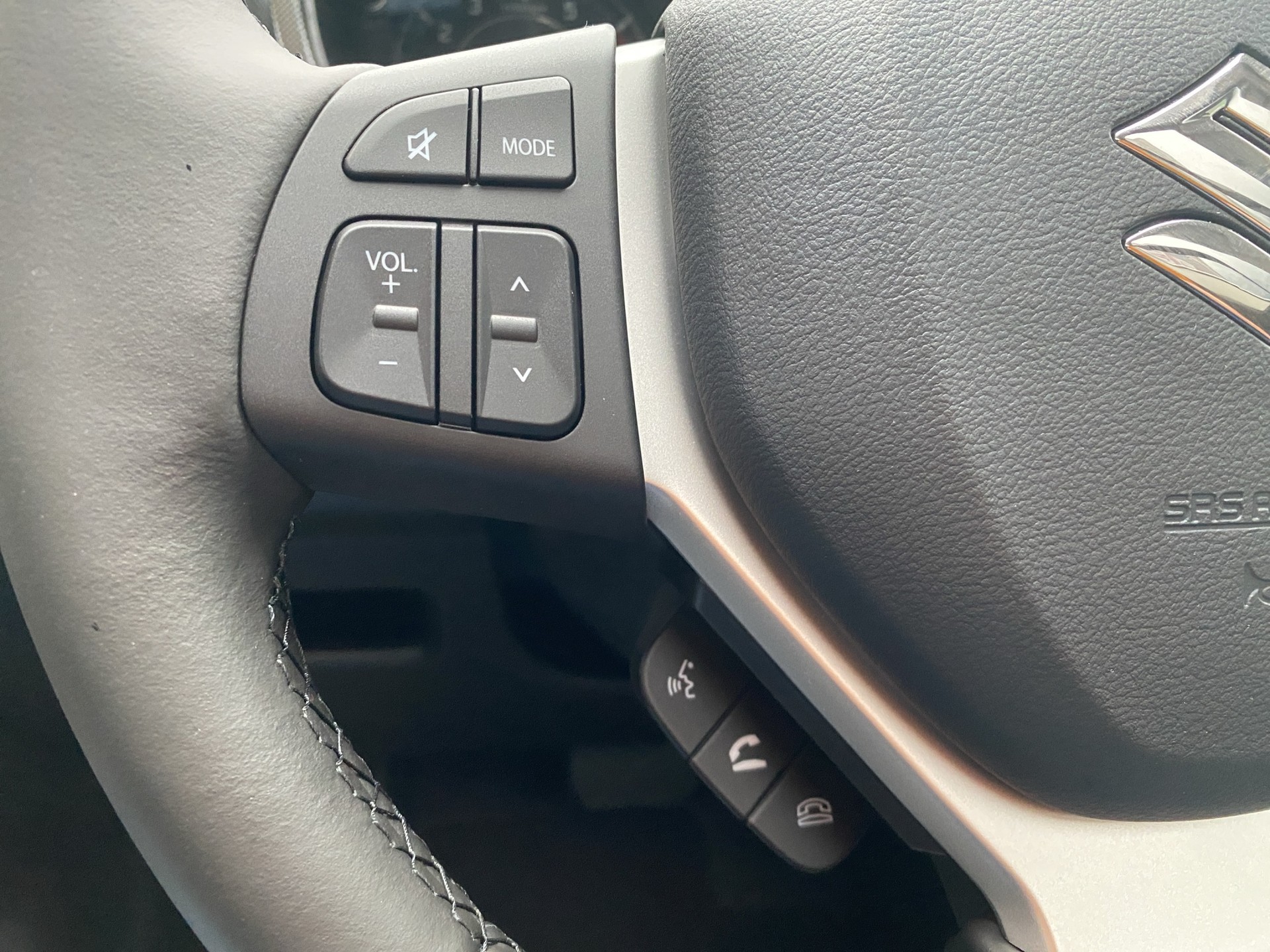 SUZUKI Vitara 1.4 Boosterjet Compact Top 4x4 Hybrid Automatic - 17