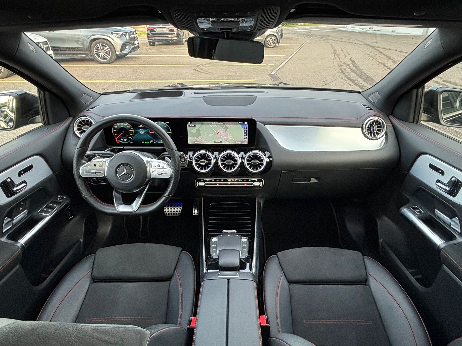 MERCEDES-BENZ EQA 300 AMG-Line 4Matic - 8