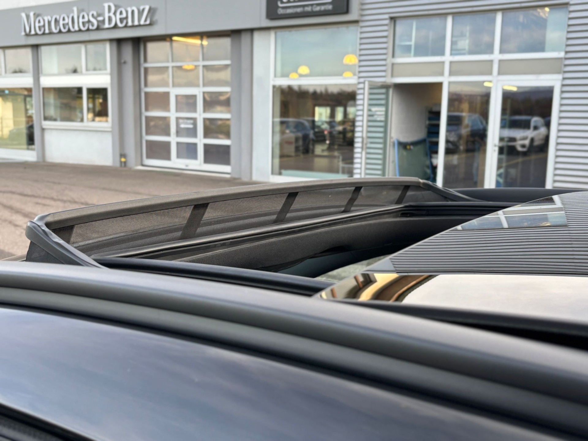 MERCEDES-BENZ EQA 300 AMG-Line 4Matic - 15