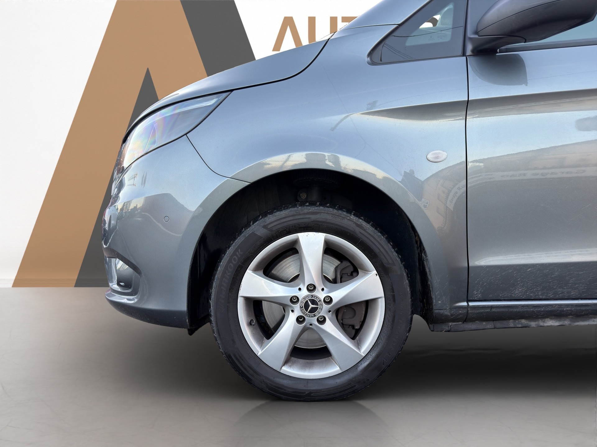 MERCEDES-BENZ Vito 116 CDI Lang Select Family 4Matic 9G-Tronic 8 Plätzer - 19