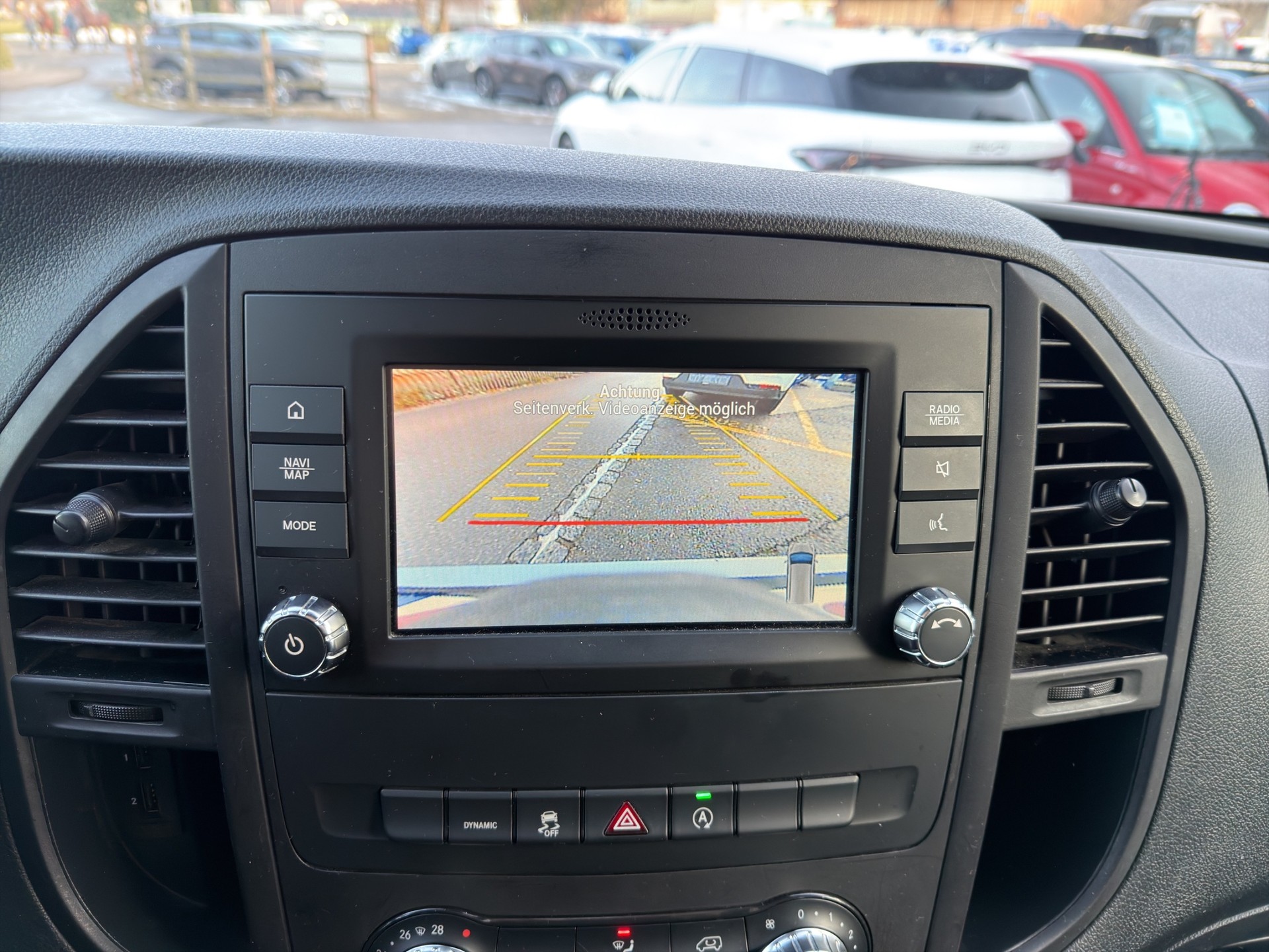 MERCEDES-BENZ Vito 116 CDI Lang Select Family 4Matic 9G-Tronic 8 Plätzer - 25