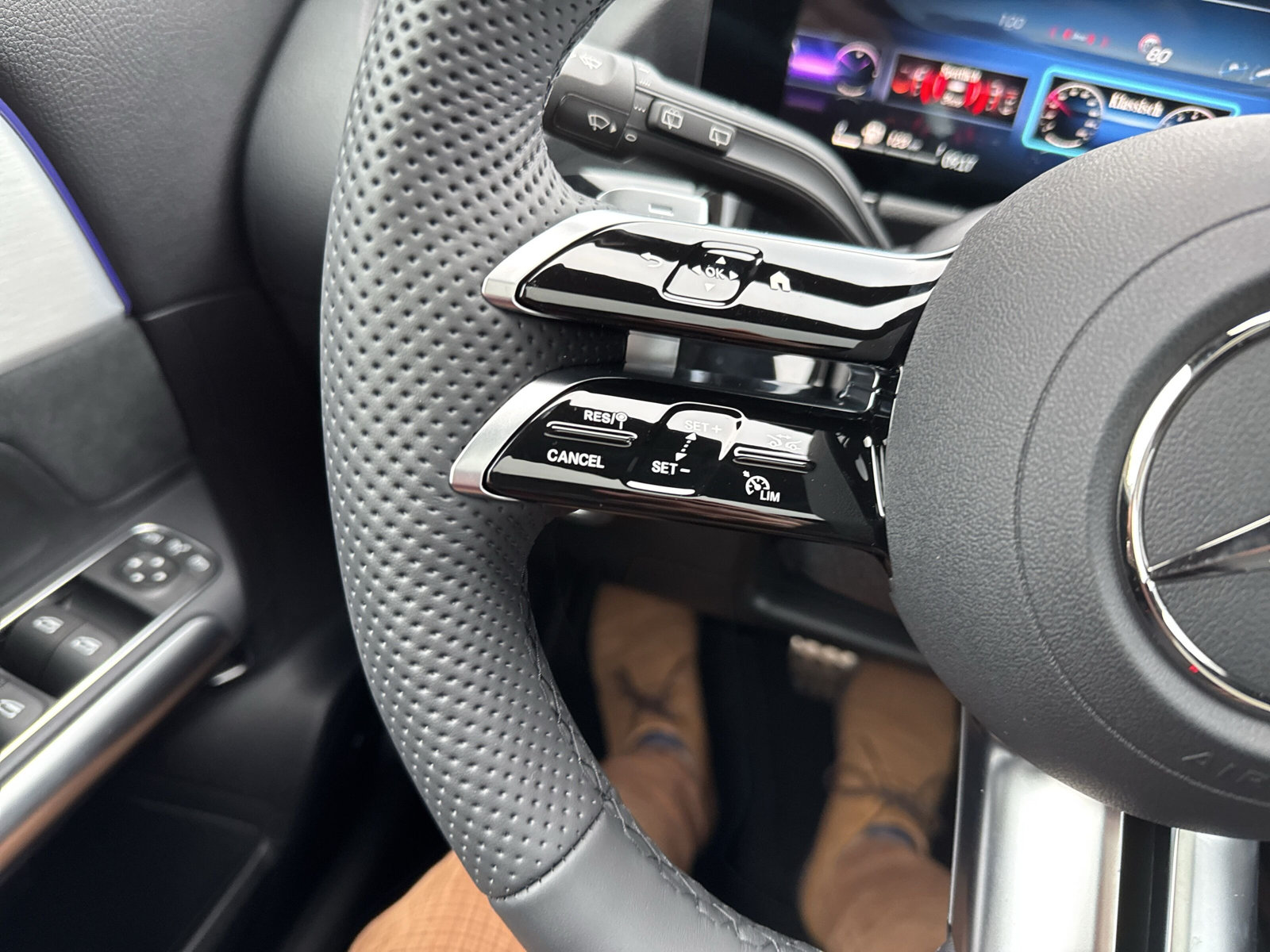 MERCEDES-BENZ GLA 250 4Matic 8G-DCT Swiss Star - 30