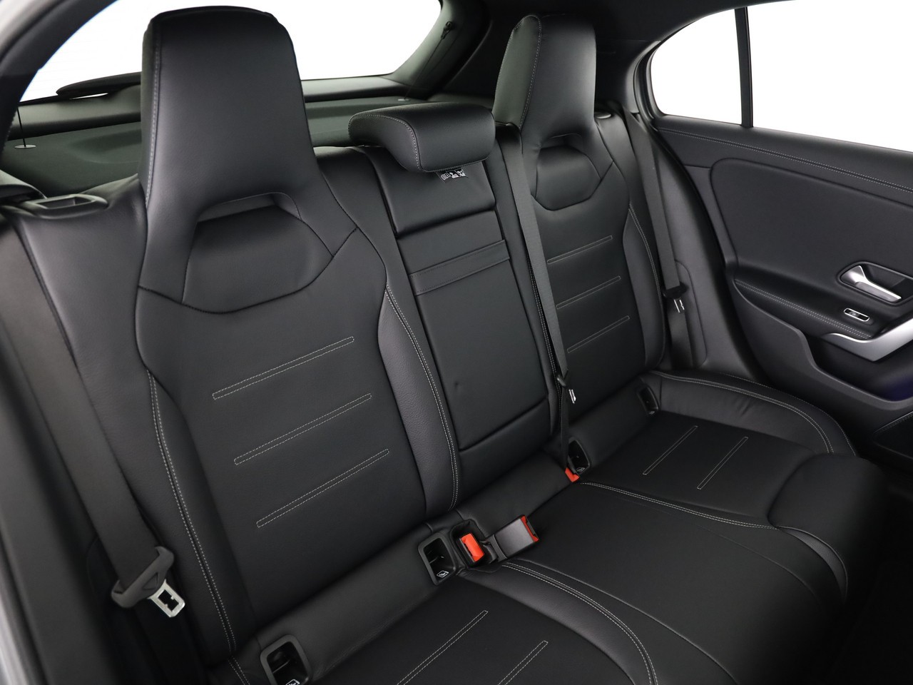 MERCEDES-BENZ A AMG 35 4Matic 8G-DCT - 12