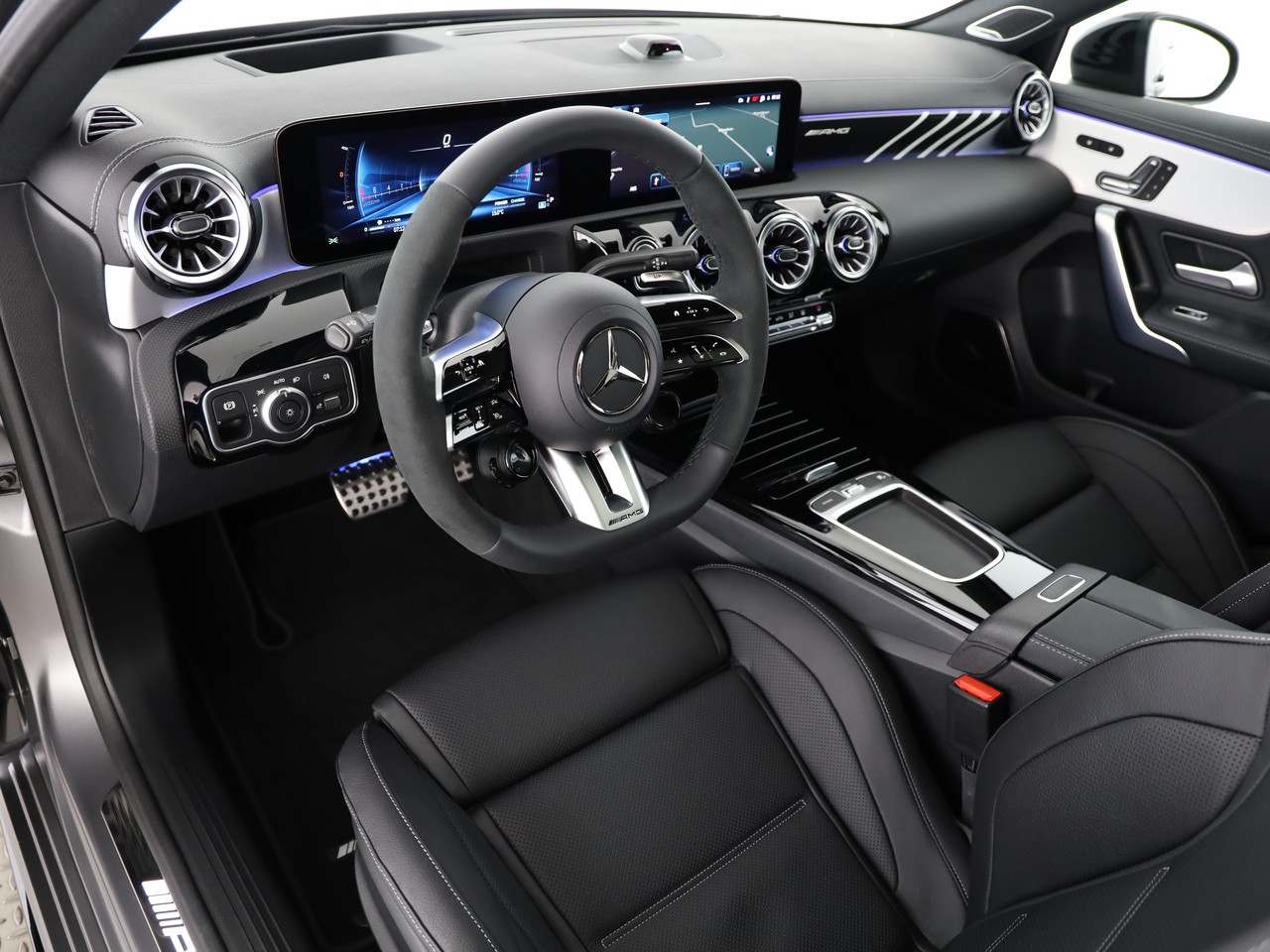 MERCEDES-BENZ A AMG 35 4Matic 8G-DCT - 8