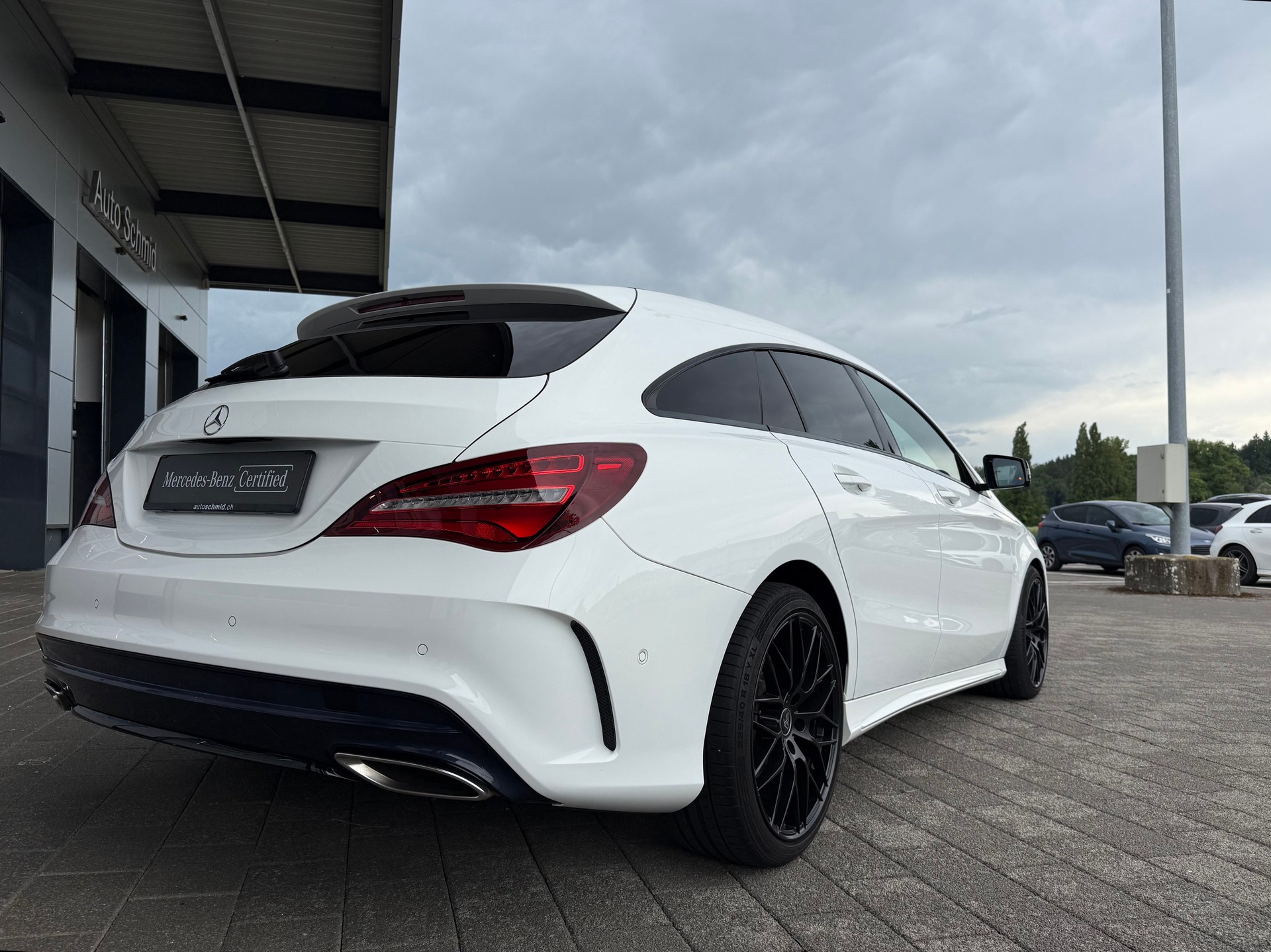 MERCEDES-BENZ CLA Shooting Brake 250 AMG Line 4Matic 7G-DCT - 2