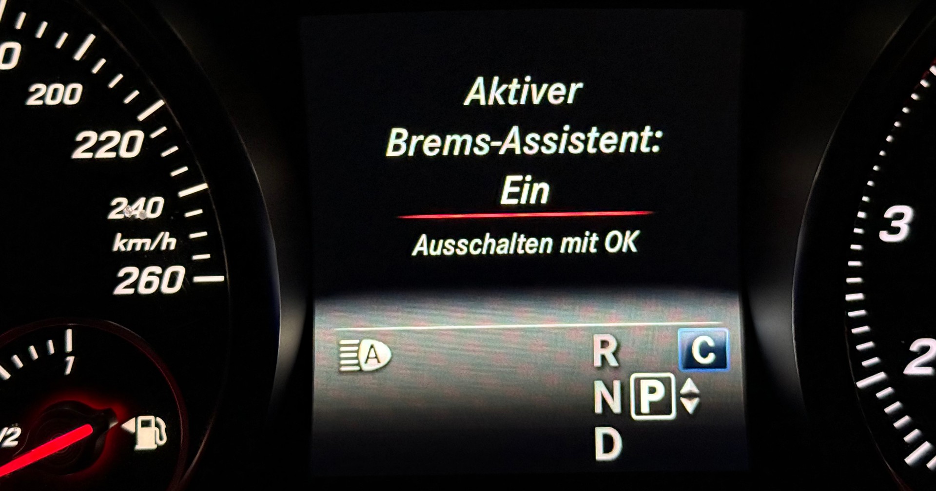 MERCEDES-BENZ CLA Shooting Brake 250 AMG Line 4Matic 7G-DCT - 11