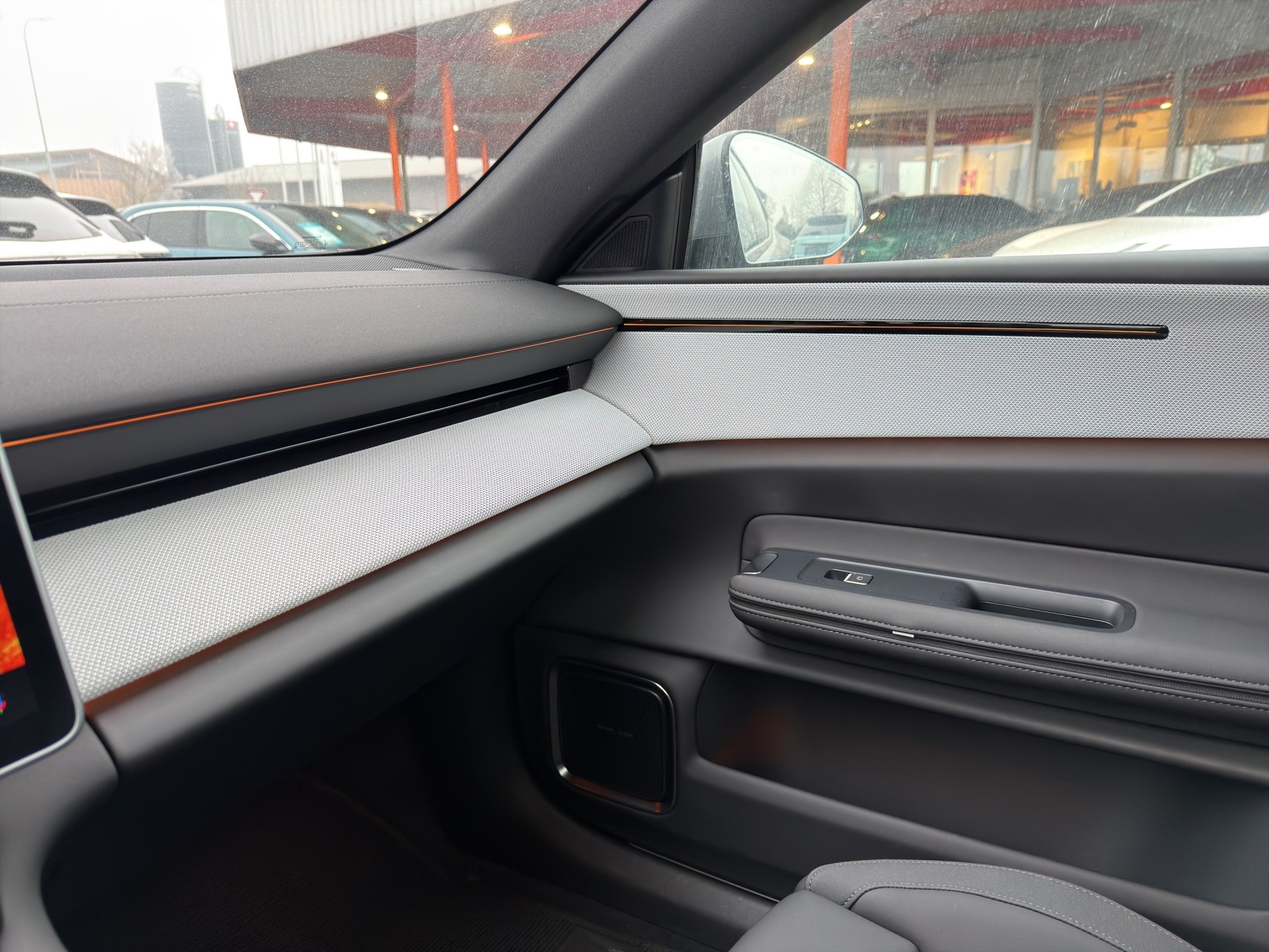 POLESTAR 4 Long Range Dual Motor Plus Pilot - 21