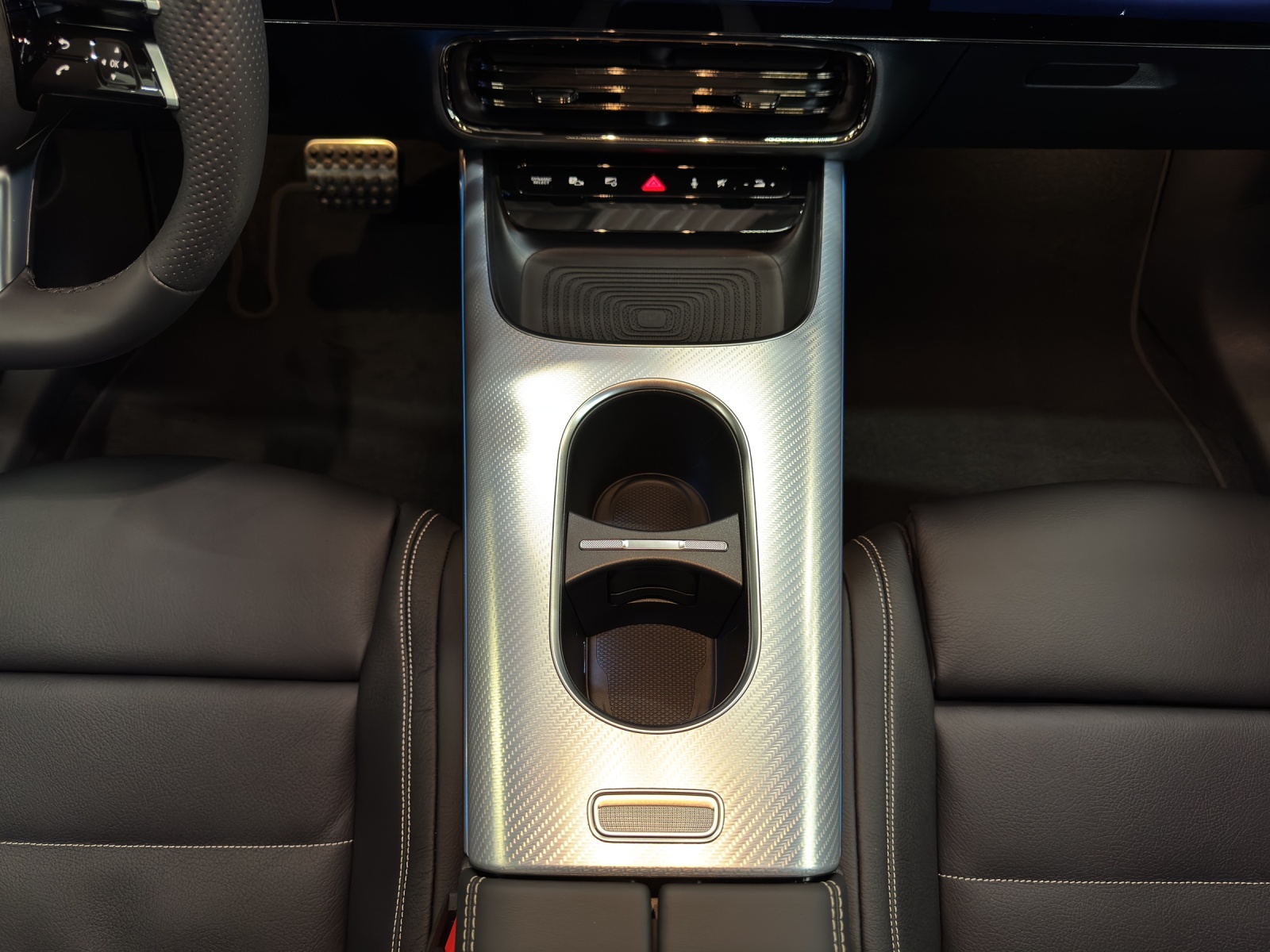 MERCEDES-BENZ CLA 220 AMG-Line 8G-DCT 4Matic - 14