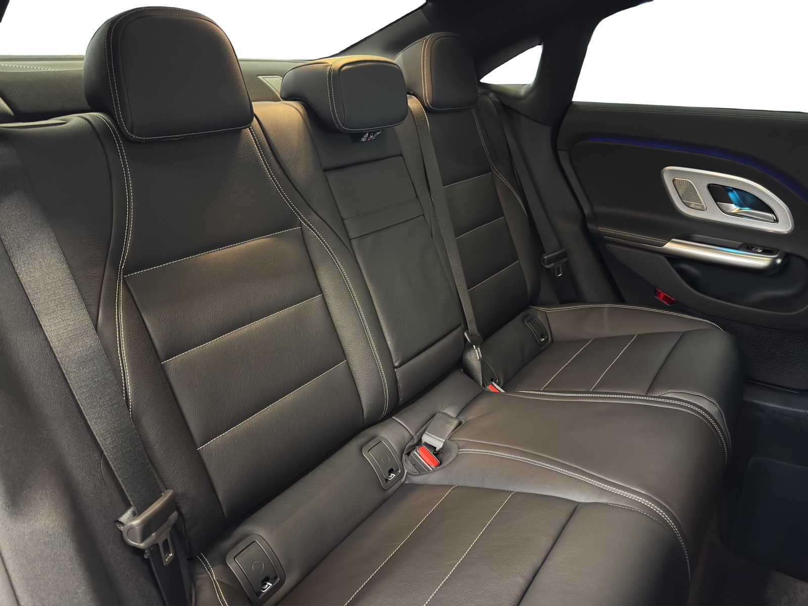 MERCEDES-BENZ CLA 220 AMG-Line 8G-DCT 4Matic - 19