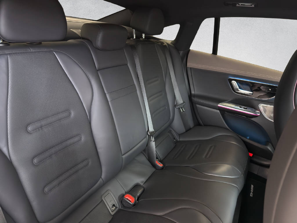 MERCEDES-BENZ EQE 43 AMG 4Matic - 12