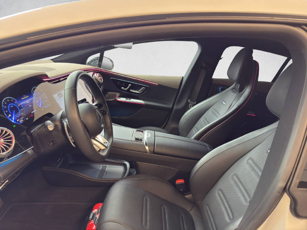 MERCEDES-BENZ EQE 43 AMG 4Matic - 9