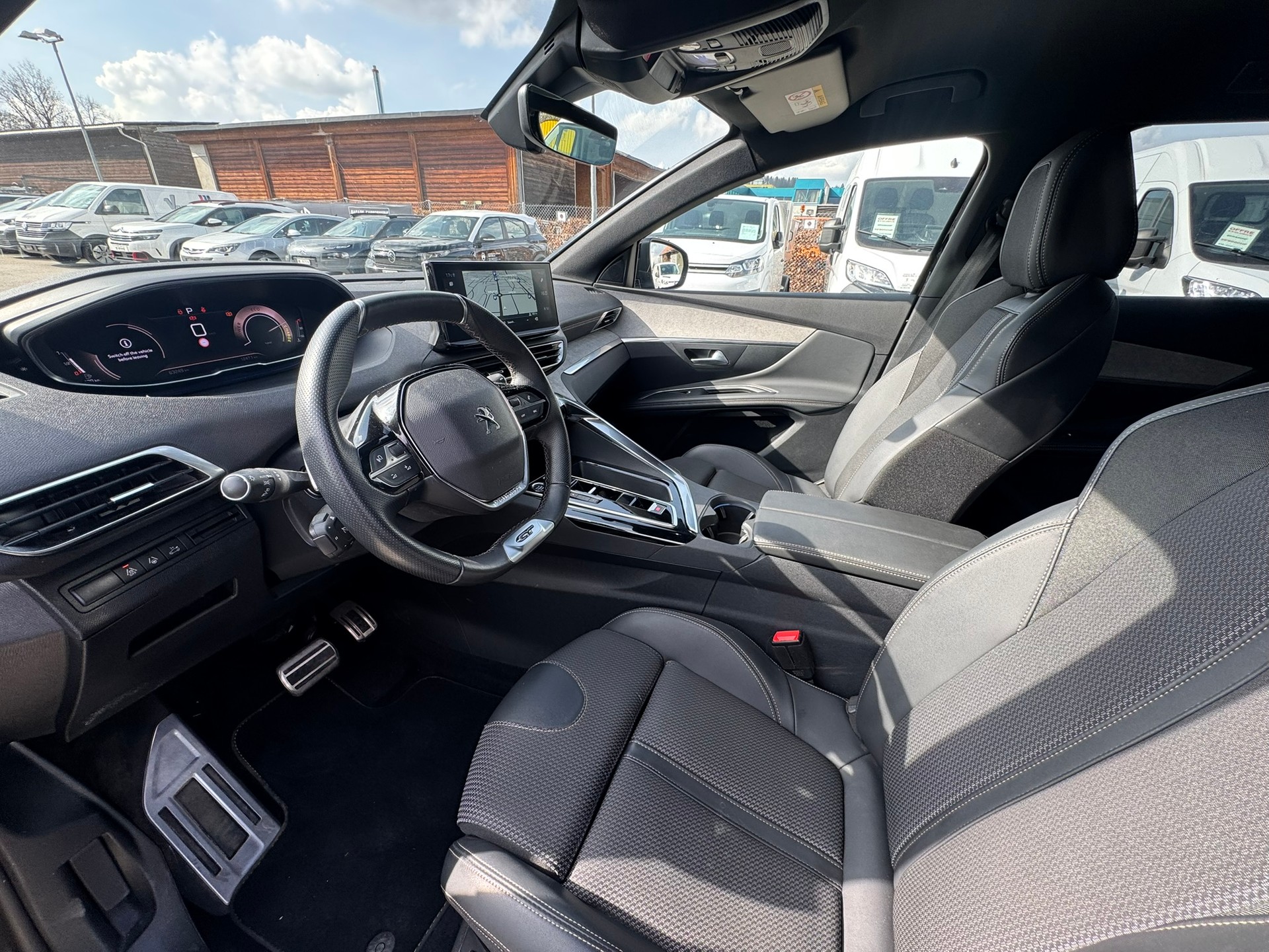 PEUGEOT 3008 136 e-DSC6 Hybrid GT - 7