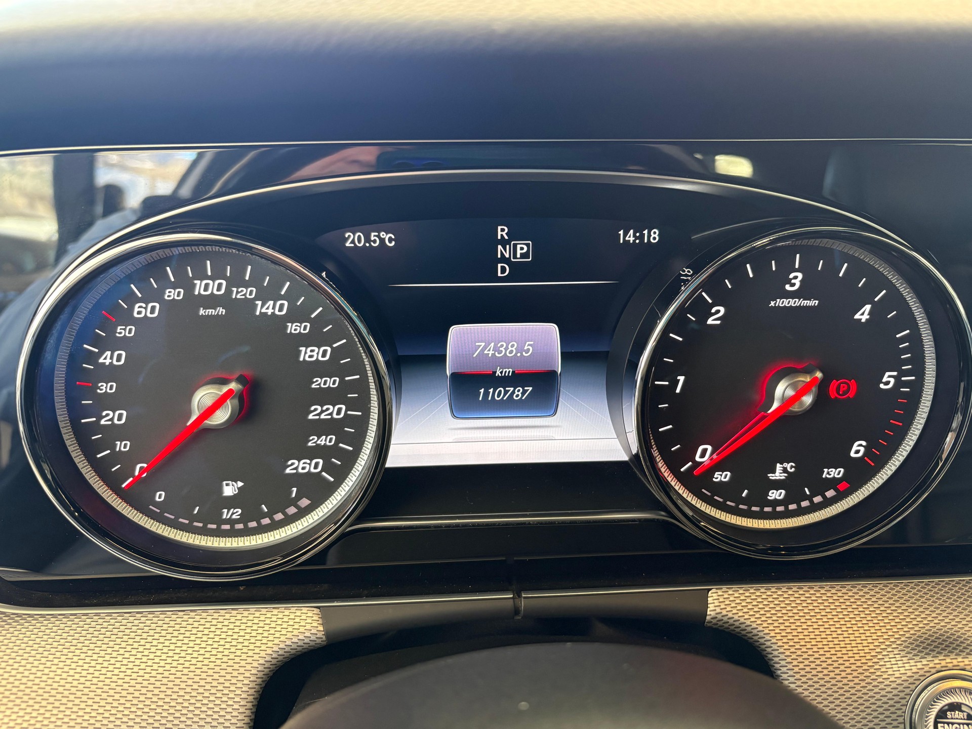 MERCEDES-BENZ E 220 d AMG Line 4matic - 19