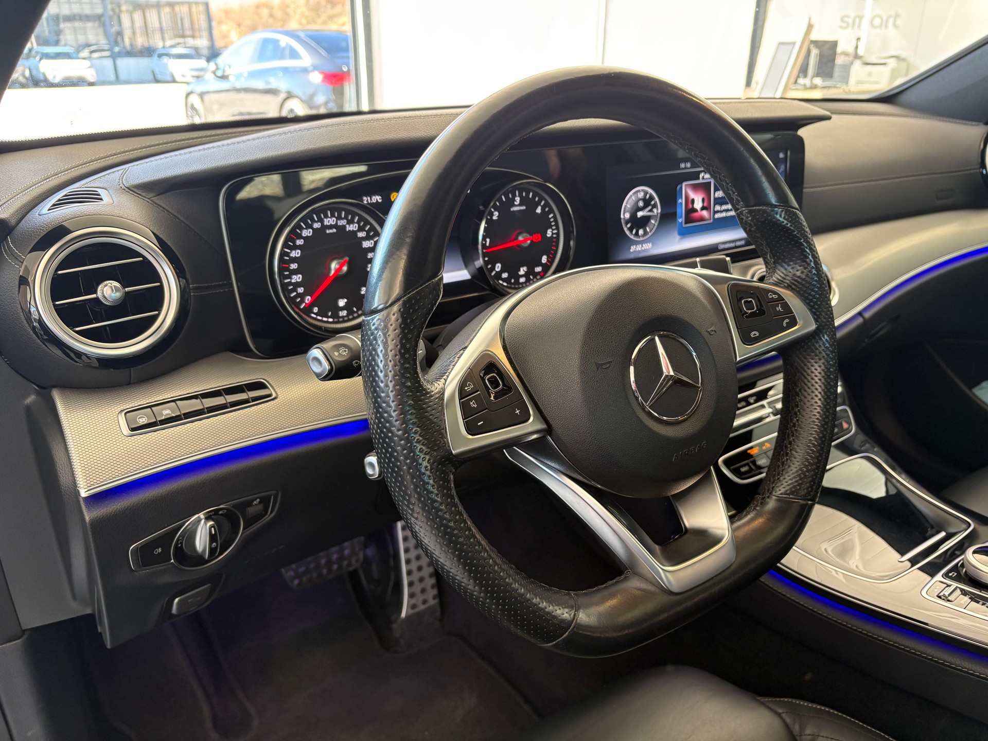MERCEDES-BENZ E 220 d AMG Line 4matic - 10