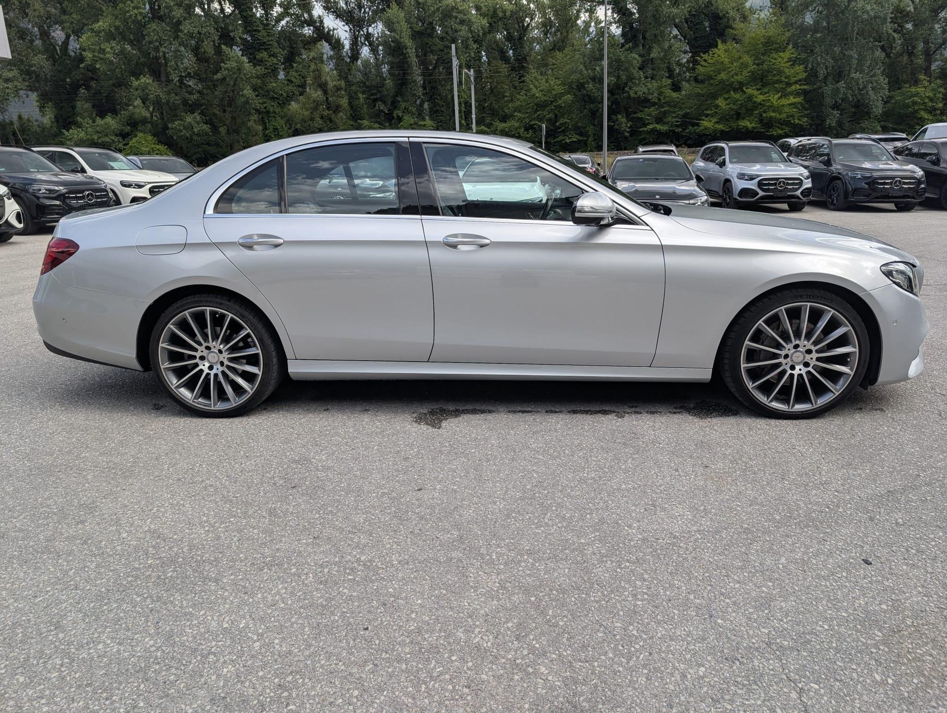 MERCEDES-BENZ E 220 d AMG Line 4matic - 6