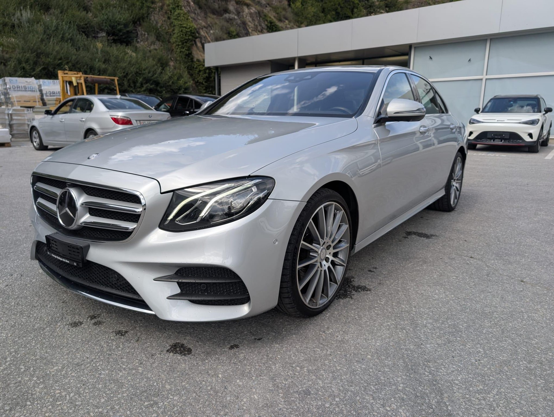 MERCEDES-BENZ E 220 d AMG Line 4matic