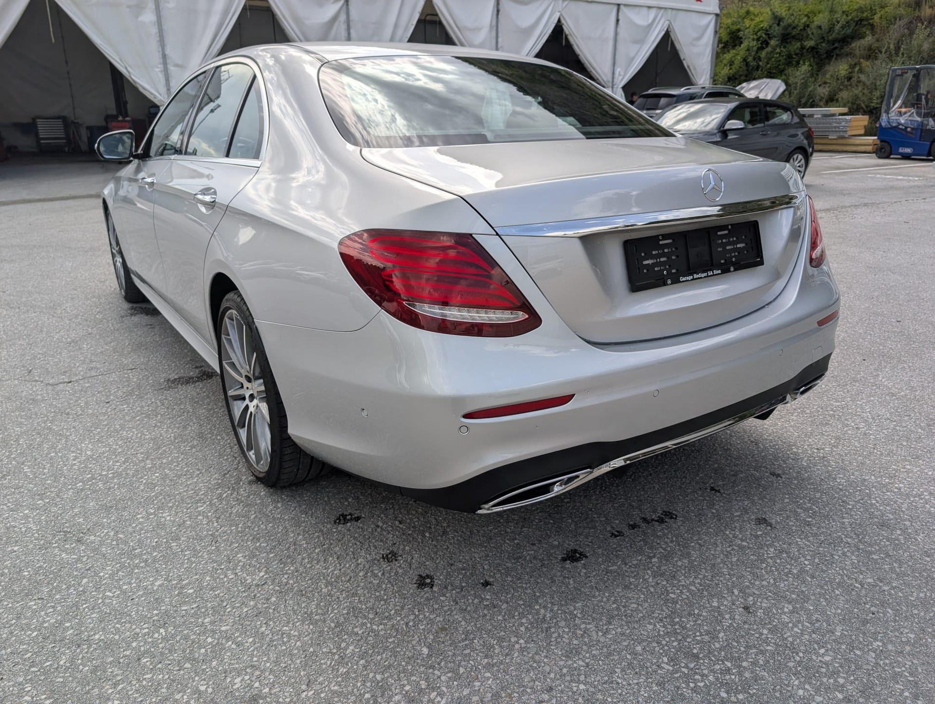MERCEDES-BENZ E 220 d AMG Line 4matic - 3