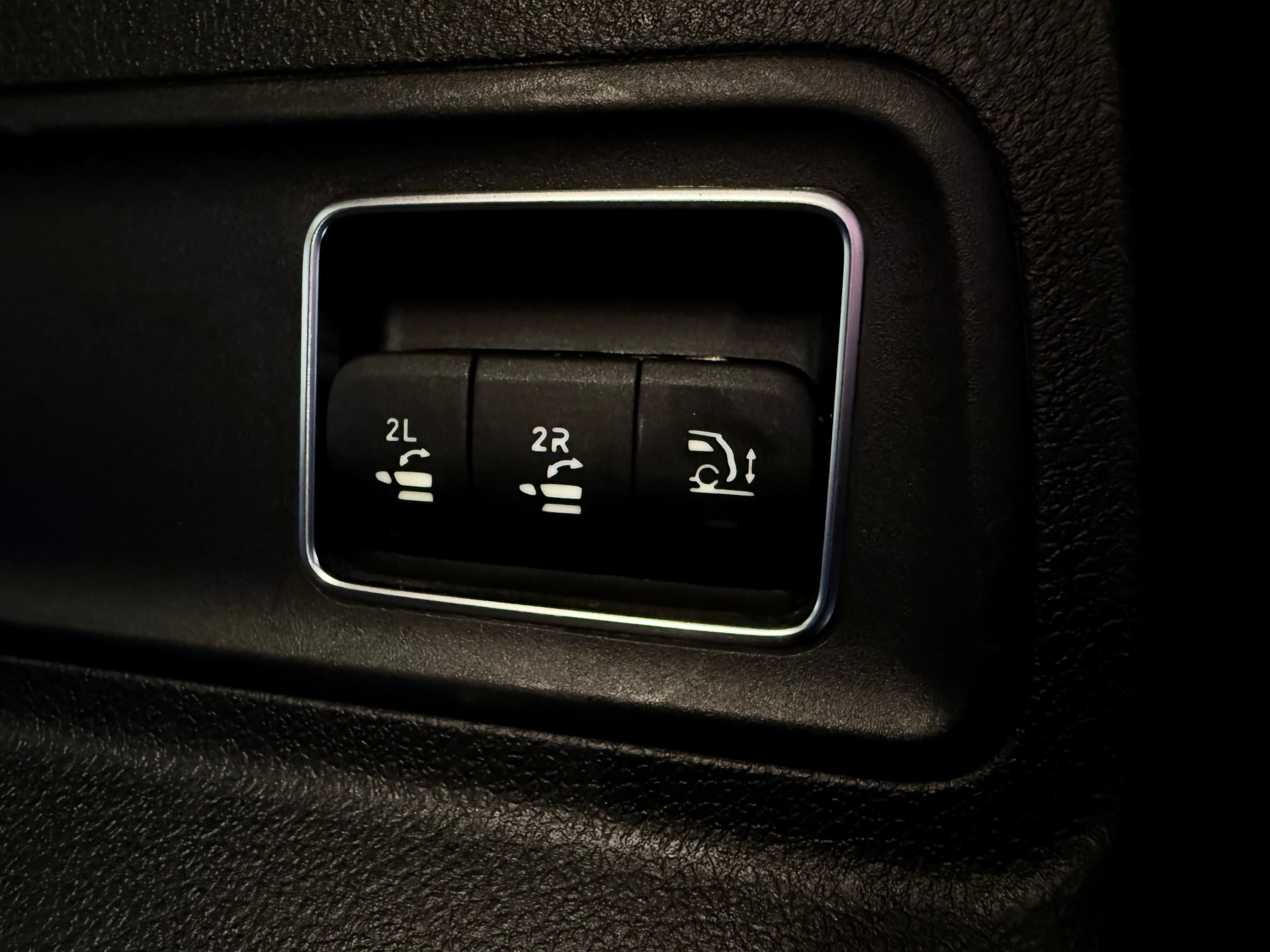 MERCEDES-BENZ GLE 53 AMG "7-Sitzer" 4Matic+ 9G-Speedshift - 32