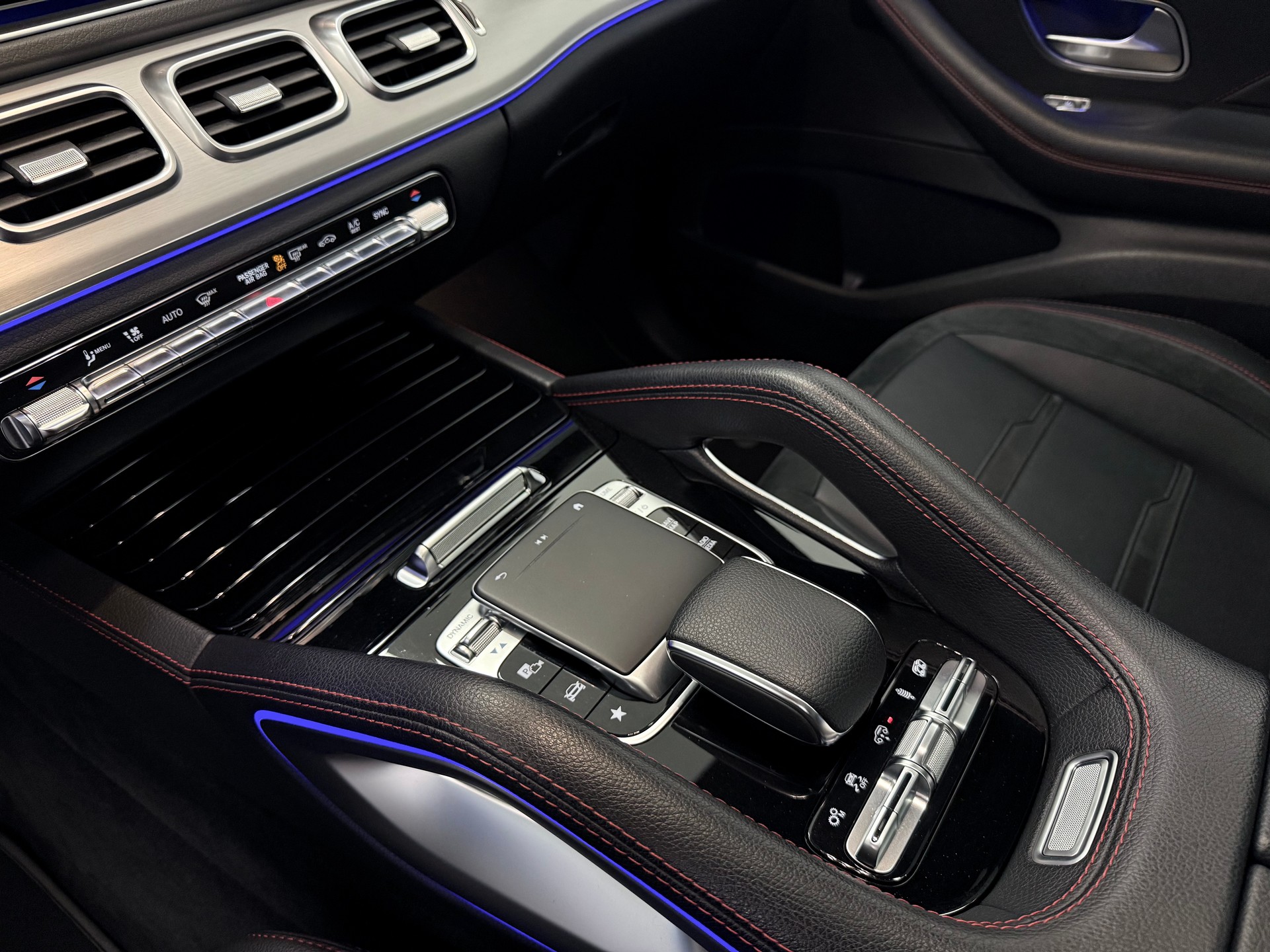 MERCEDES-BENZ GLE 53 AMG "7-Sitzer" 4Matic+ 9G-Speedshift - 27