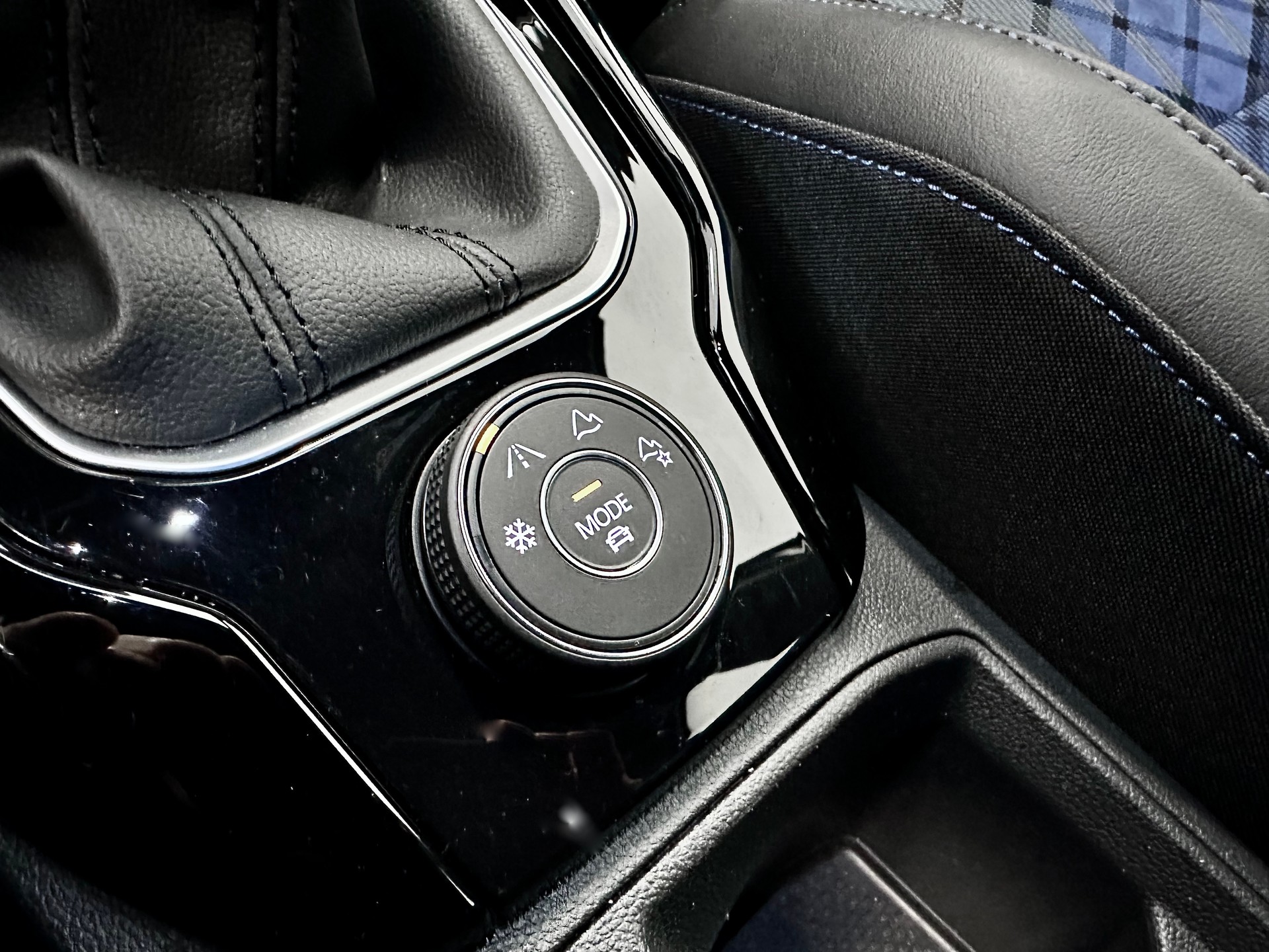 VW T-Roc 2.0 TSI R DSG 4Motion "Akrapovic" - 23