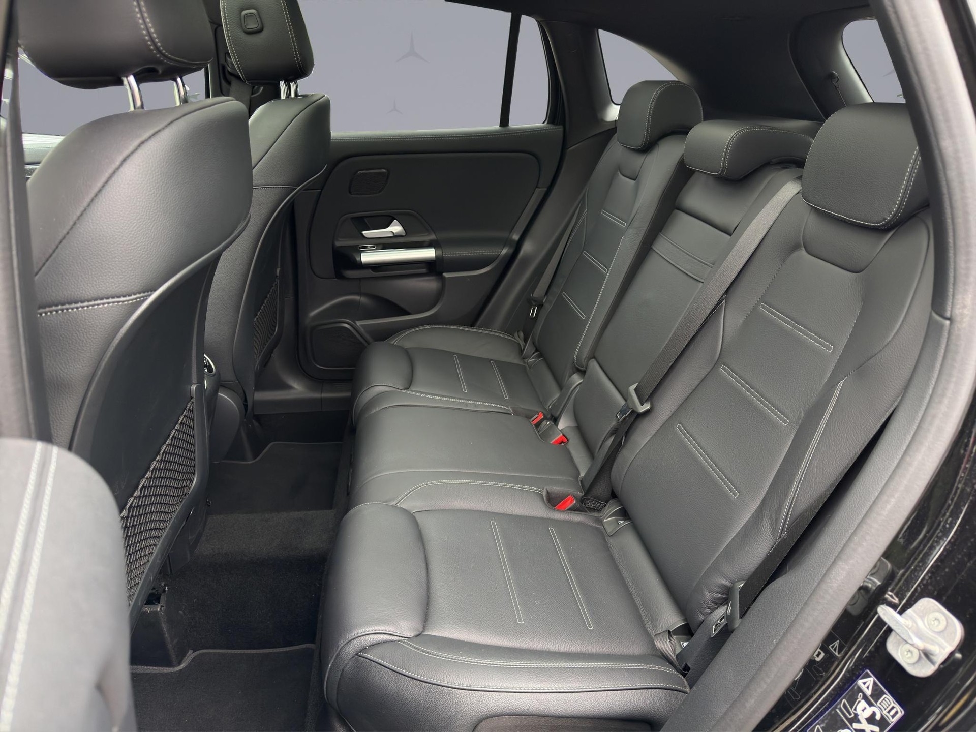 MERCEDES-BENZ GLA 35 AMG 4matic - 12