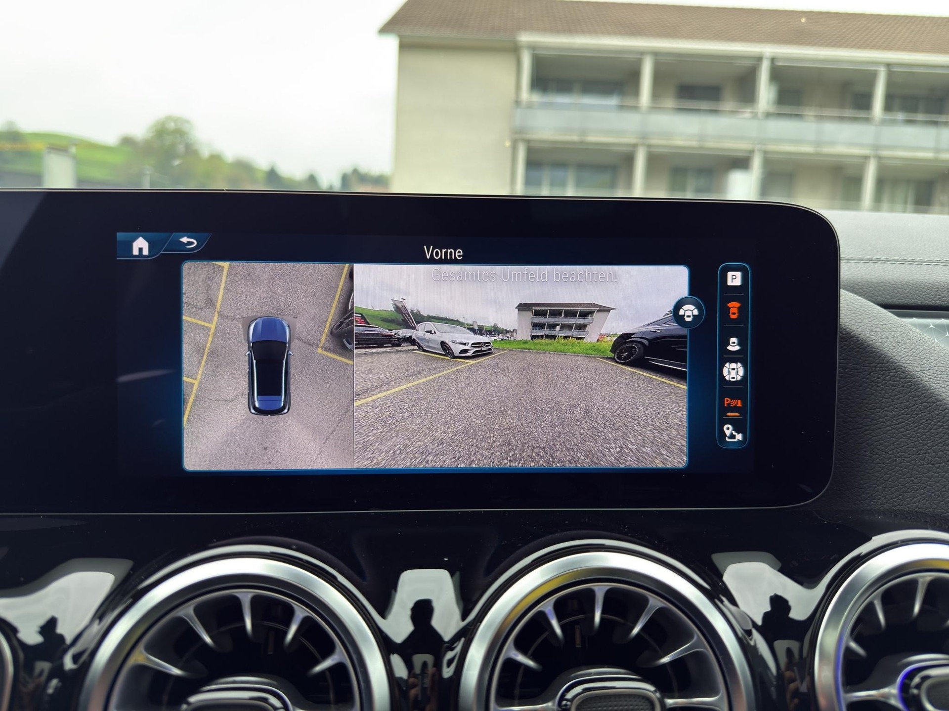 MERCEDES-BENZ GLA 35 AMG 4matic - 24