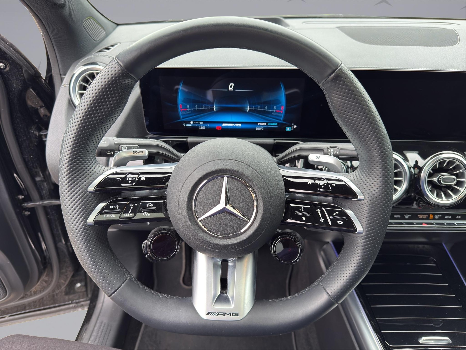 MERCEDES-BENZ GLA 35 AMG 4matic - 10