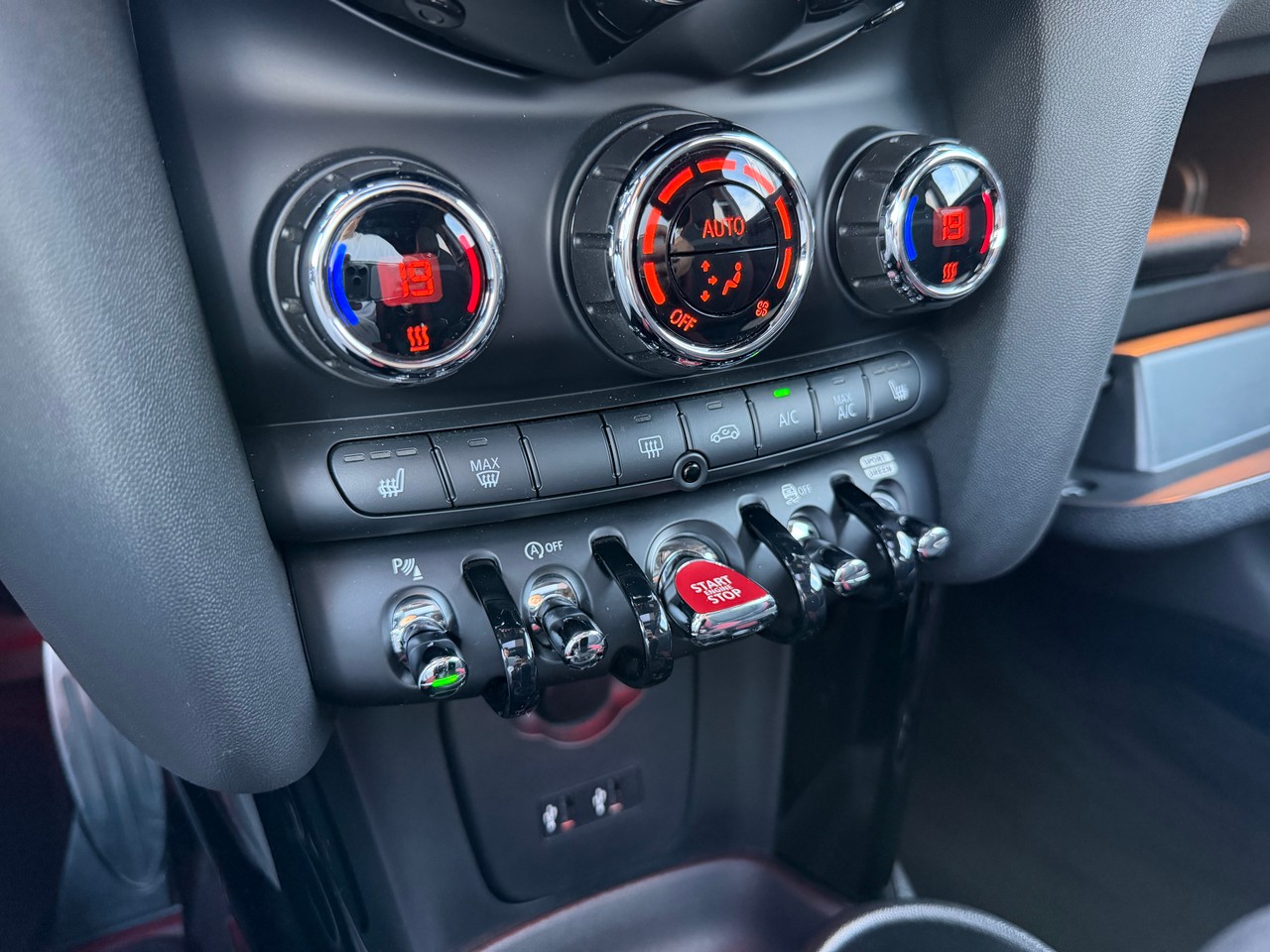 MINI Cooper King's Cross Steptronic DKG, Bild 15