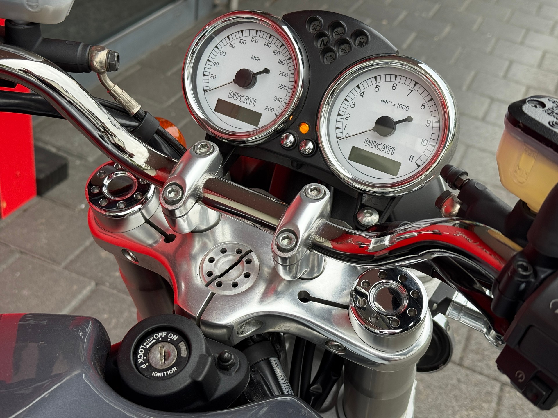 DUCATI GT 1000 - 5