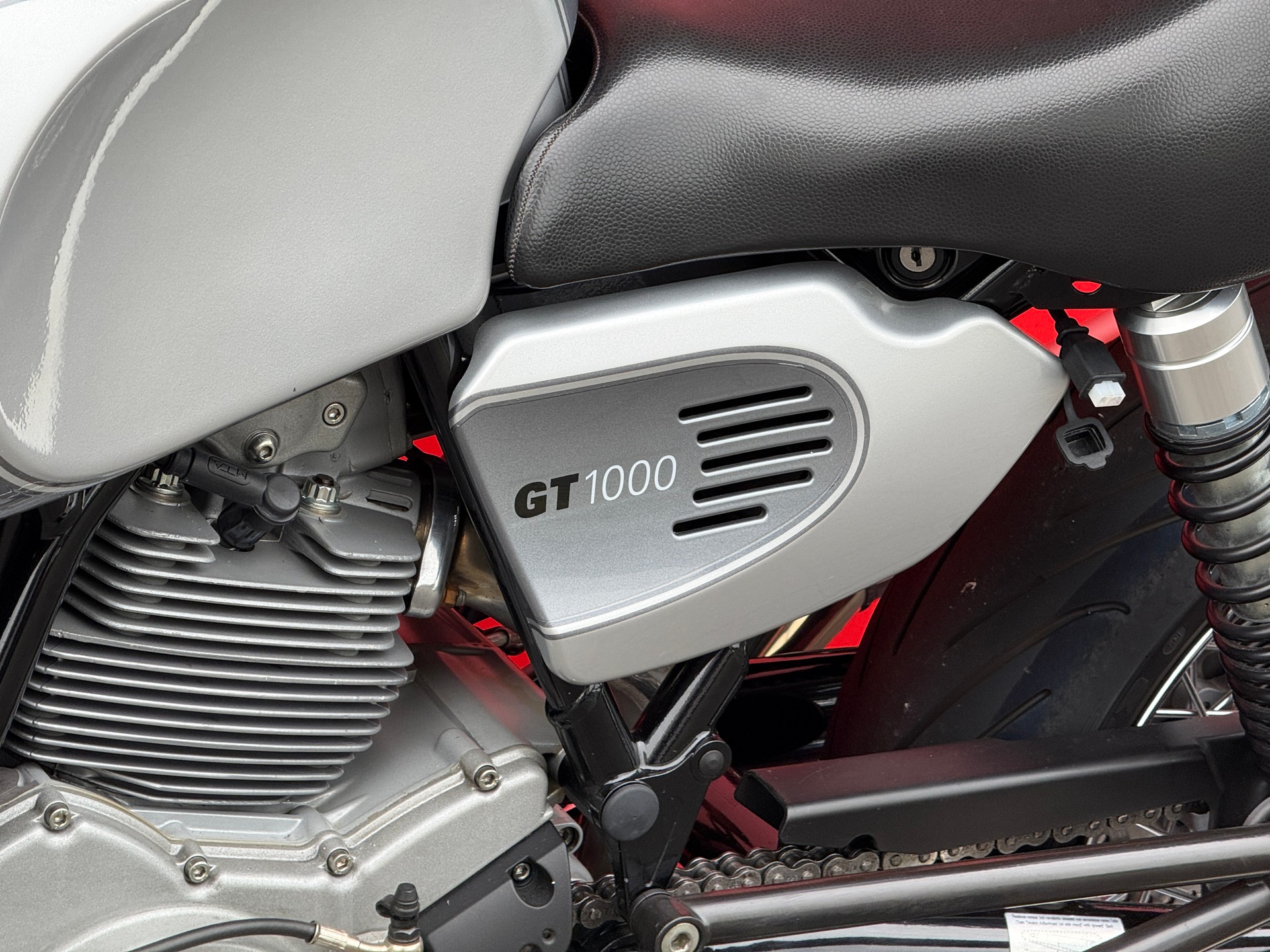 DUCATI GT 1000 - 12