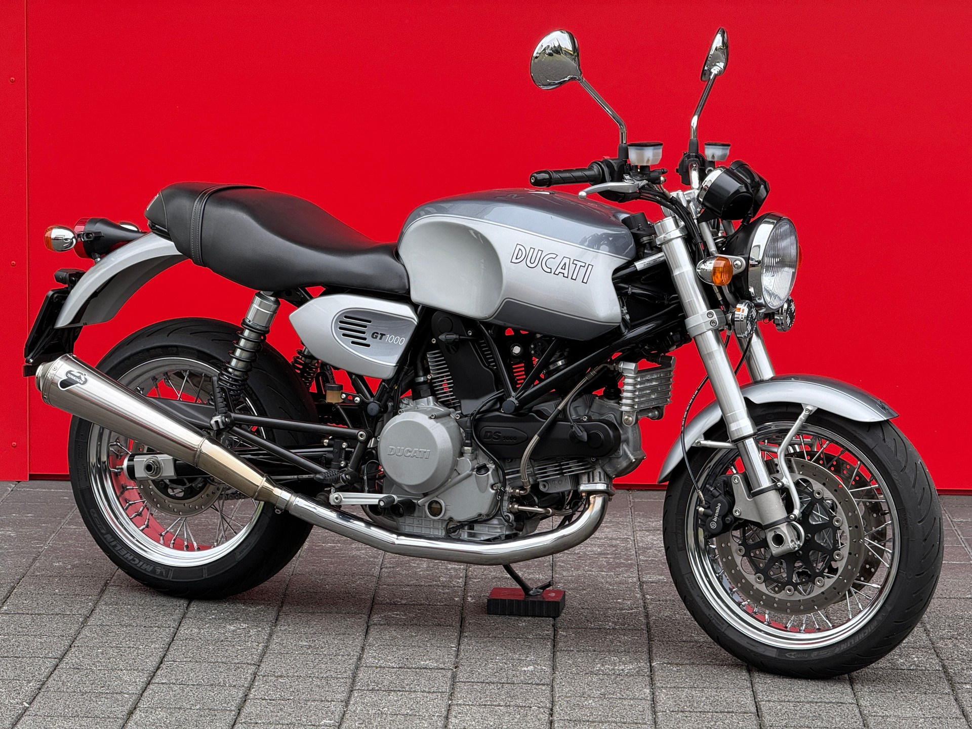 DUCATI GT 1000 - 3