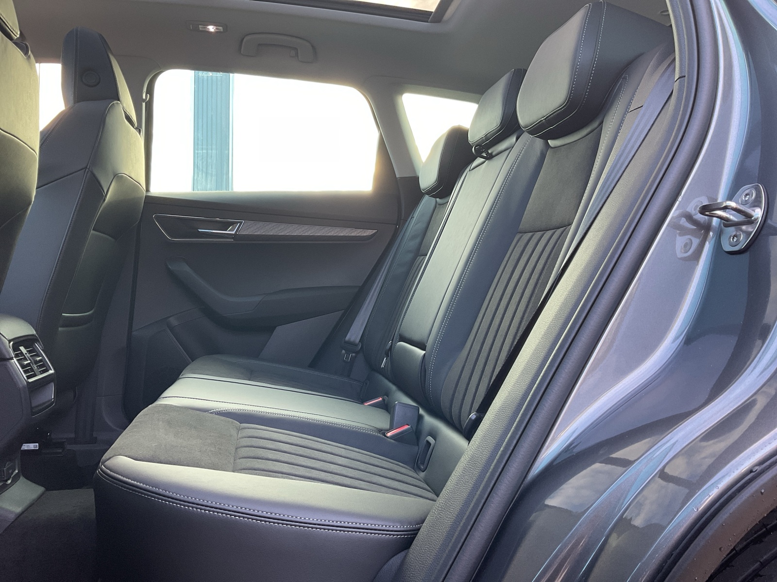 SKODA Karoq 1.5 TSI Dynamic DSG - 12