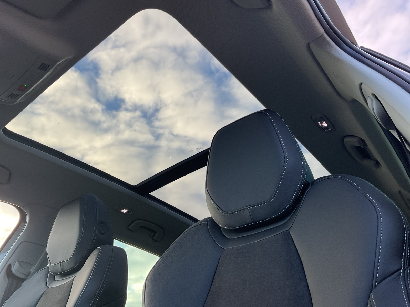 SKODA Karoq 1.5 TSI Dynamic DSG - 15