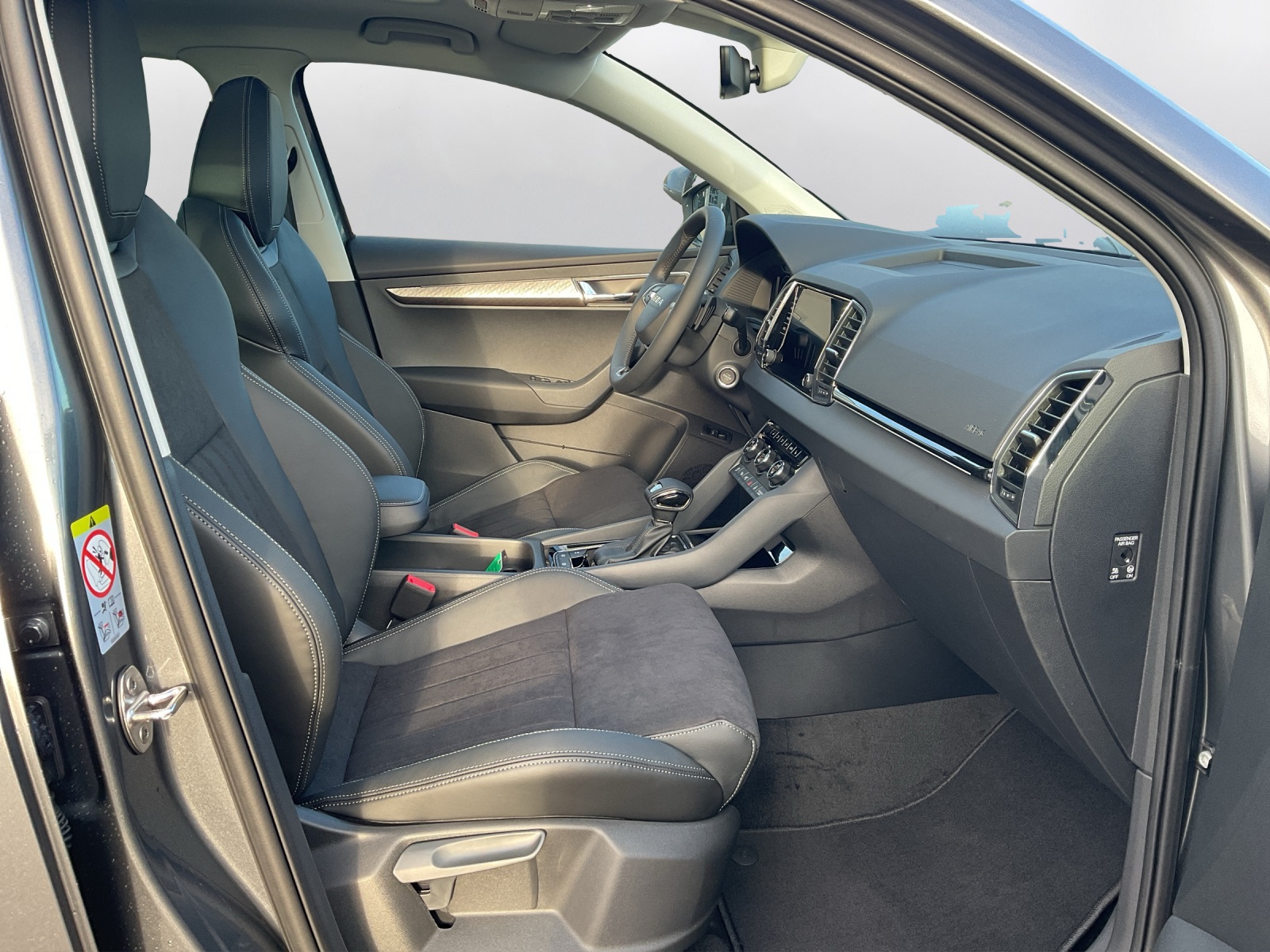 SKODA Karoq 1.5 TSI Dynamic DSG - 11