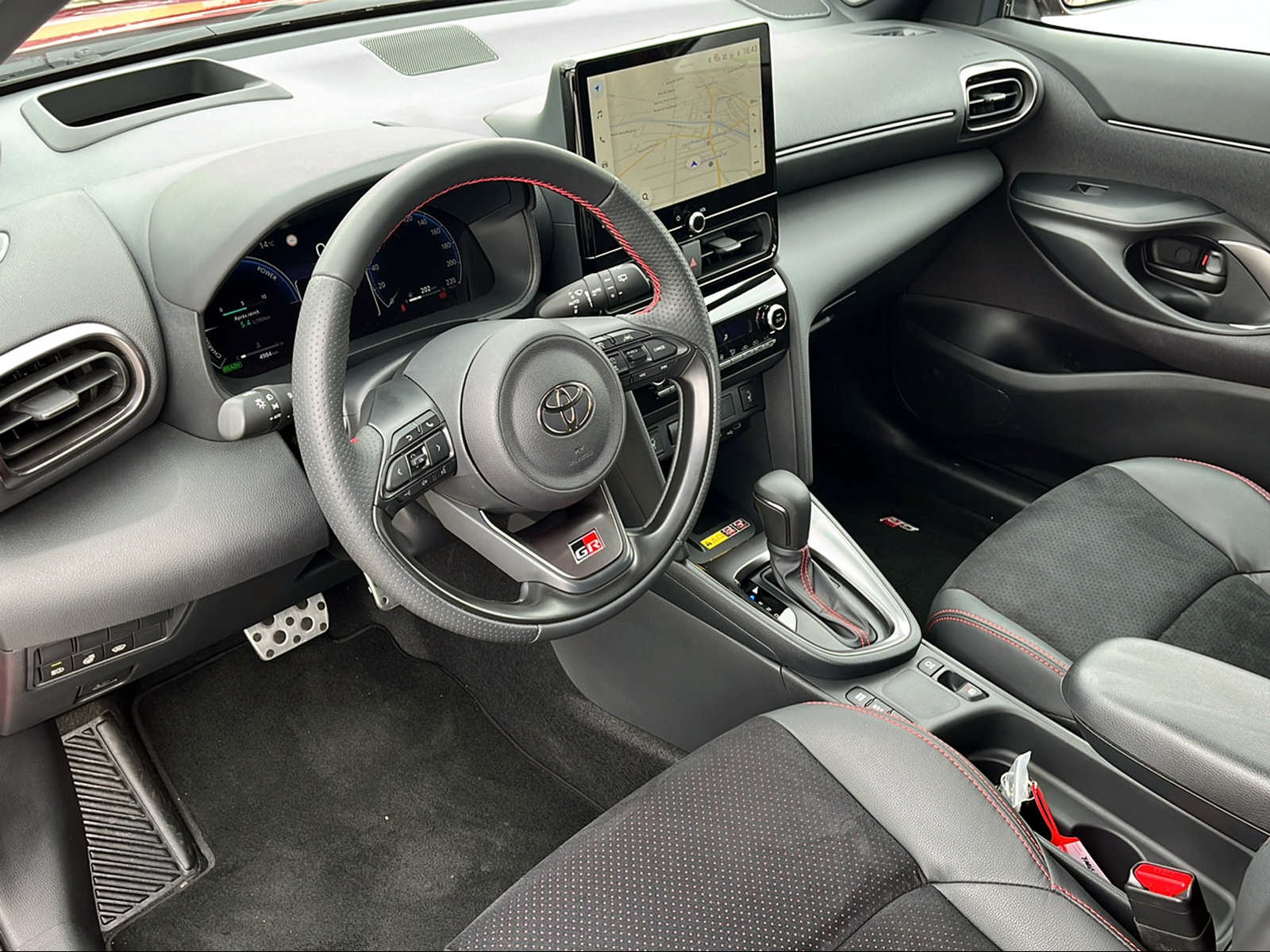 TOYOTA Yaris Cross 1.5 GR Sport e-CVT - 6