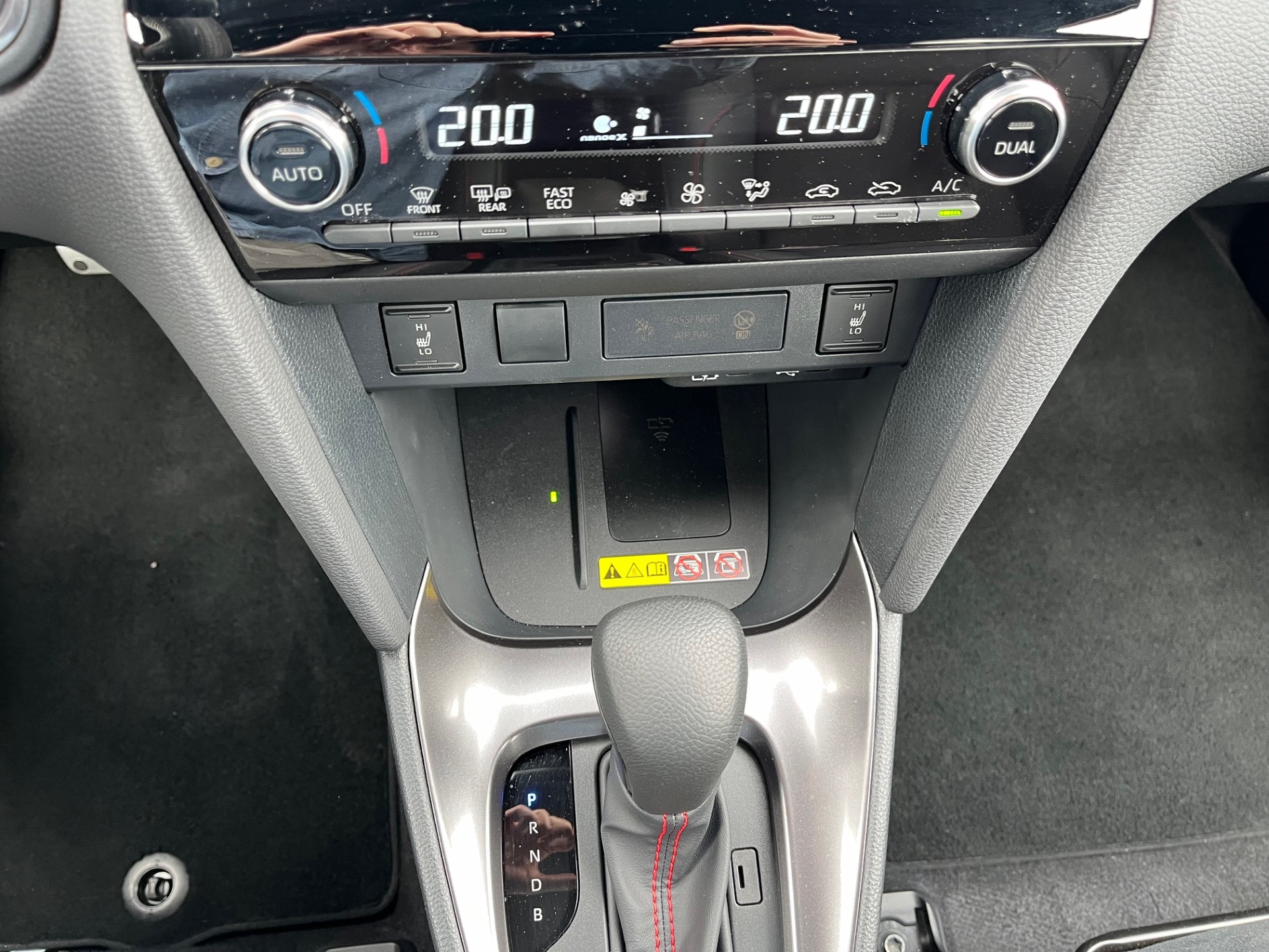 TOYOTA Yaris Cross 1.5 GR Sport e-CVT - 12