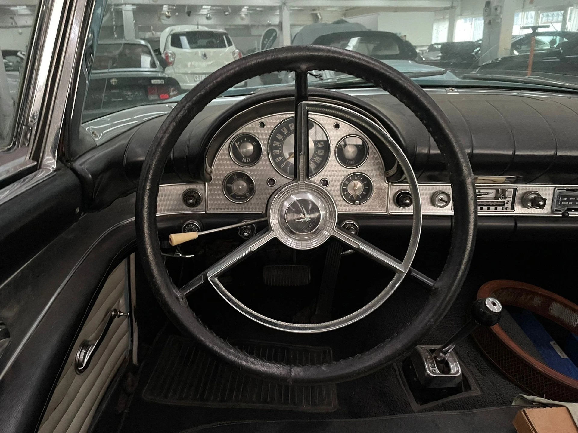 FORD Thunderbird - 4