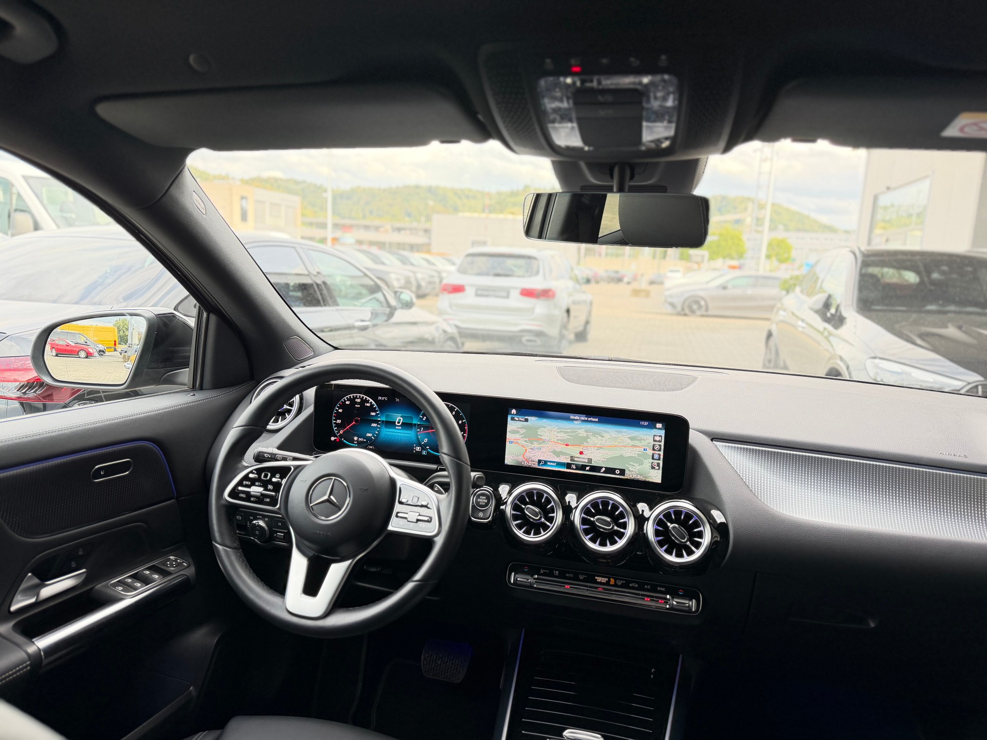 MERCEDES-BENZ GLA 200 Progressive 7G-DCT - 6