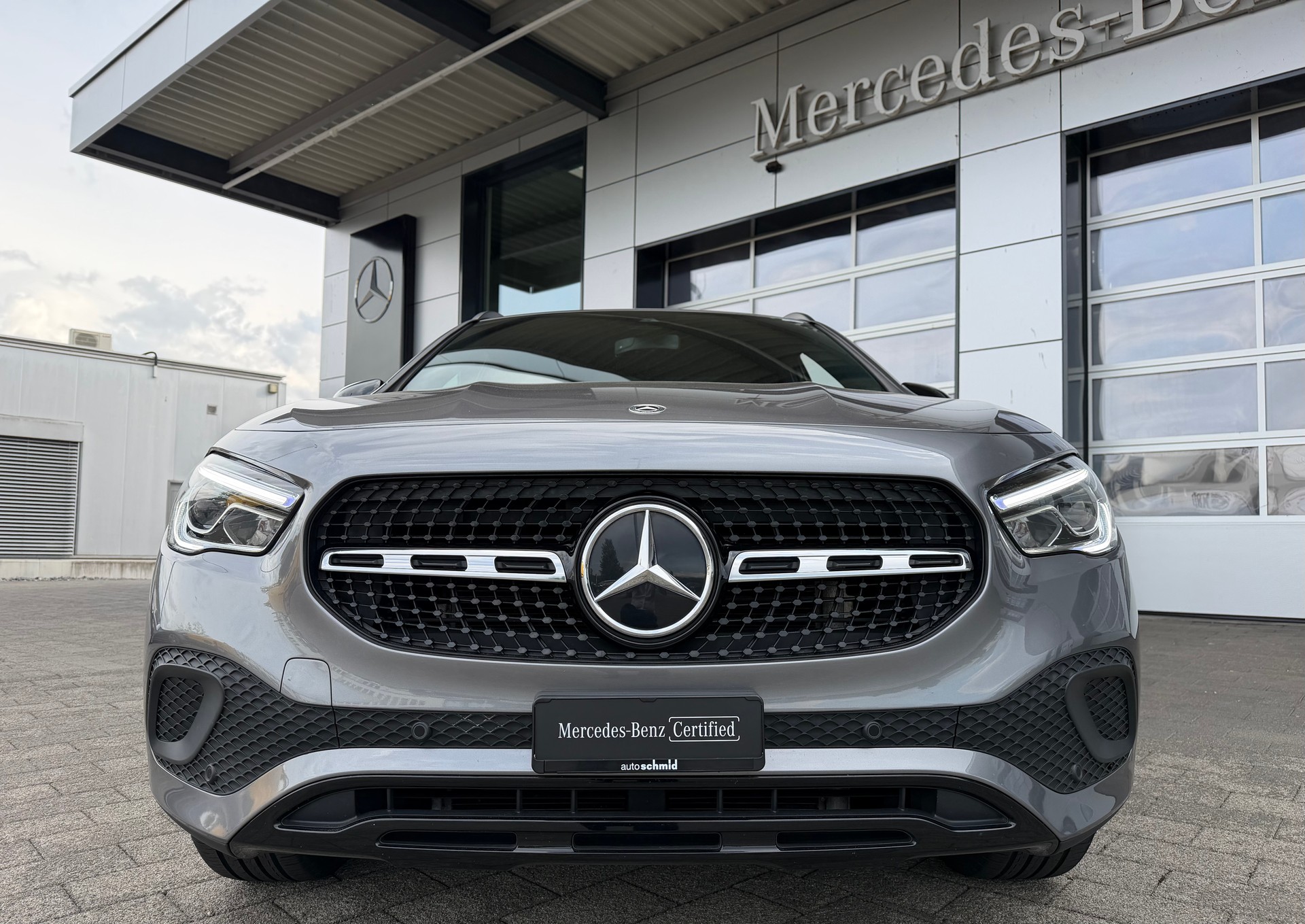 MERCEDES-BENZ GLA 200 Progressive 7G-DCT - 3