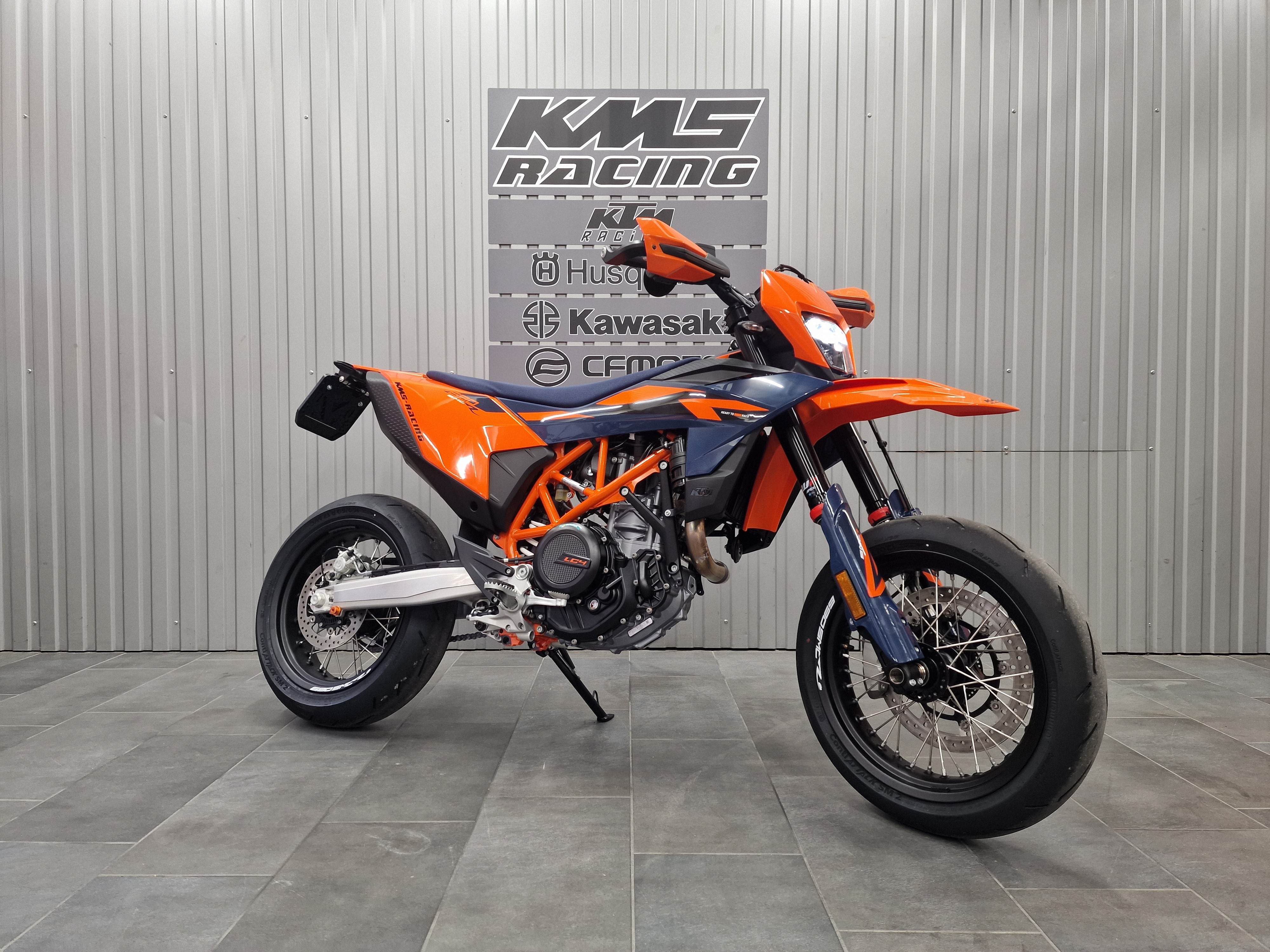 KTM 690