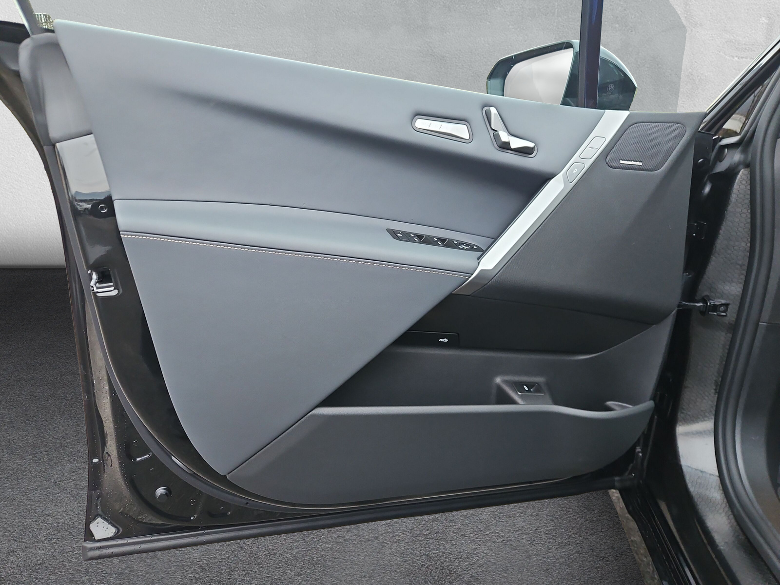 BMW iX xDrive60 M Sport Pro - 17