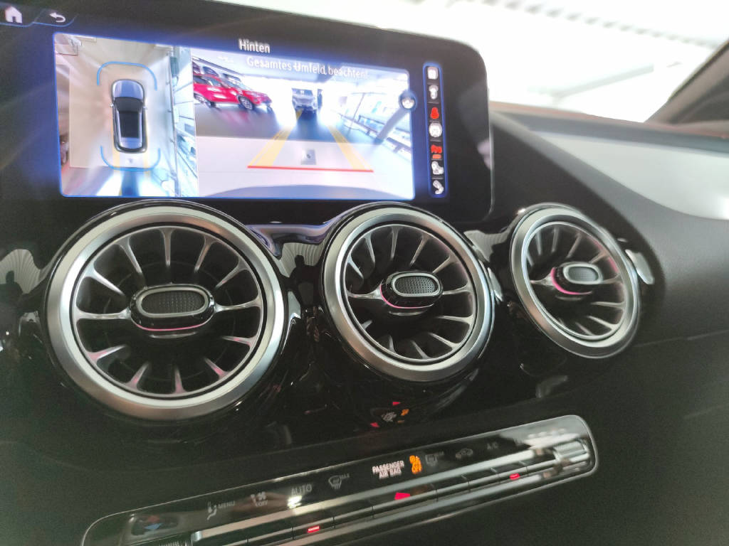 MERCEDES-BENZ EQA 350 AMG Line 4Matic Swiss Star - 6