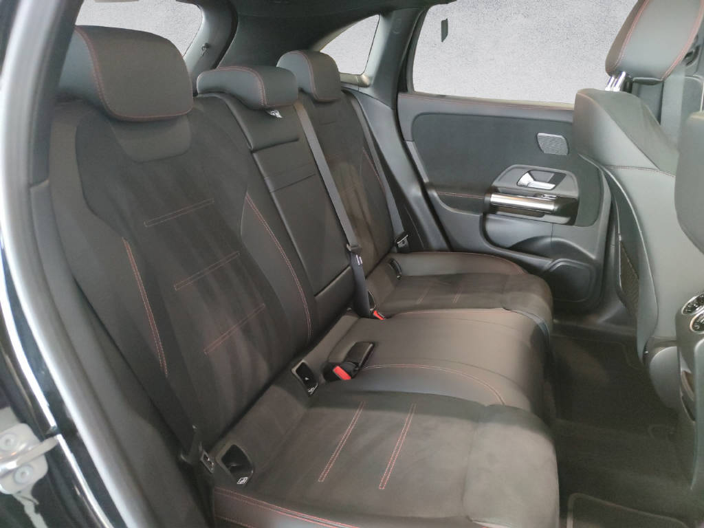 MERCEDES-BENZ EQA 350 AMG Line 4Matic Swiss Star - 13