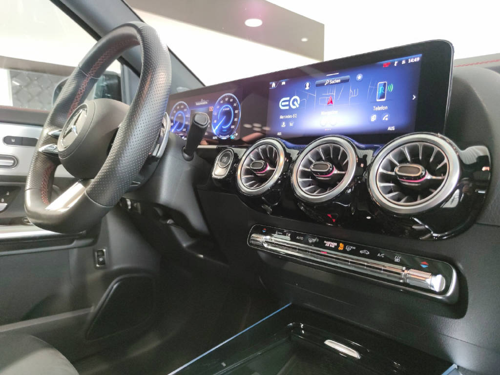 MERCEDES-BENZ EQA 350 AMG Line 4Matic Swiss Star - 11