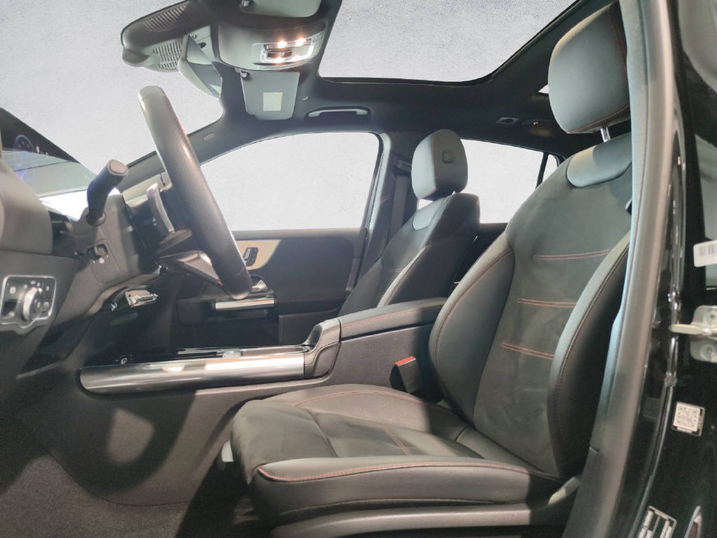 MERCEDES-BENZ EQA 350 AMG Line 4Matic Swiss Star - 10