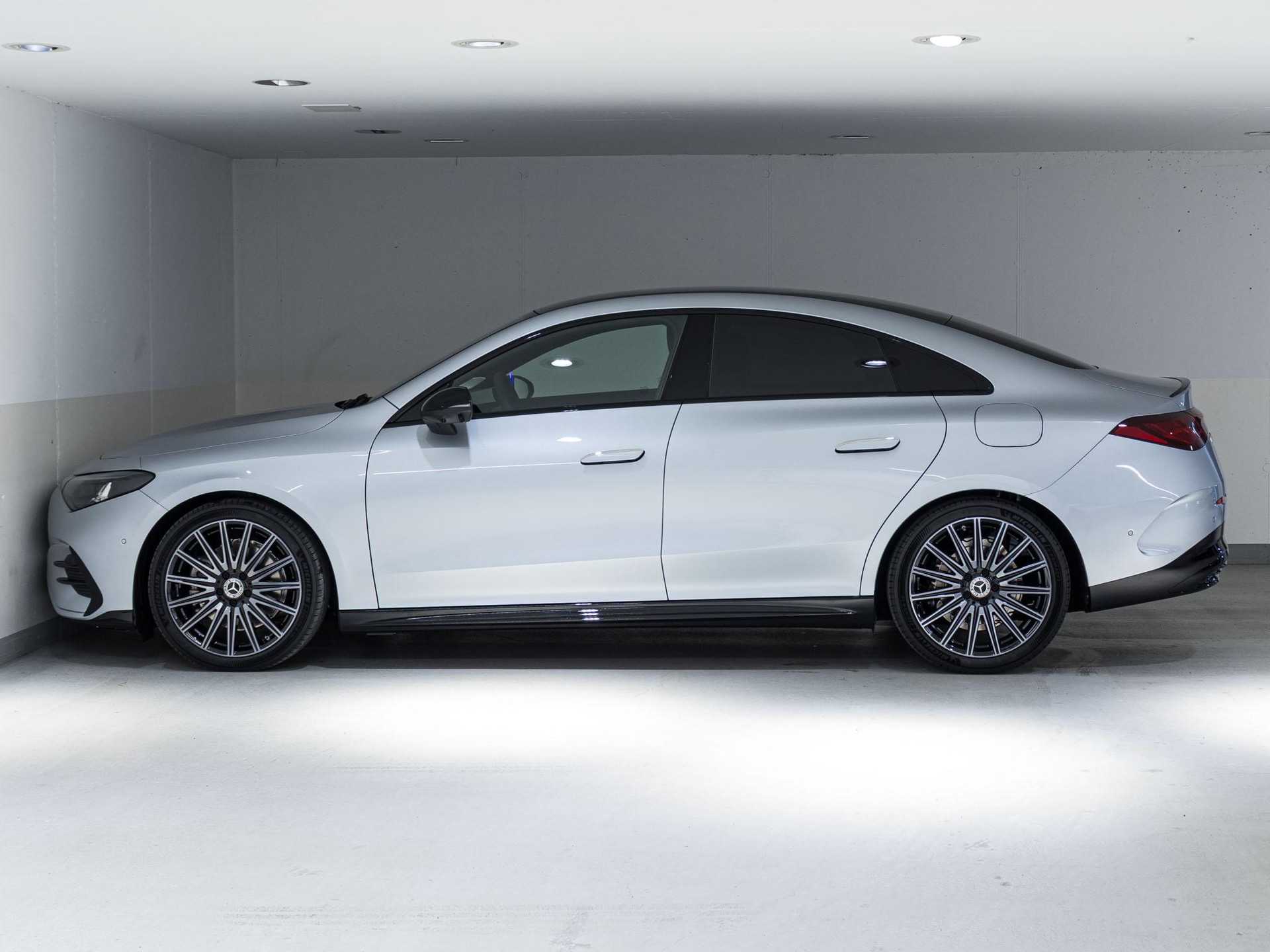 MERCEDES-BENZ CLA 220 4MATIC - 5