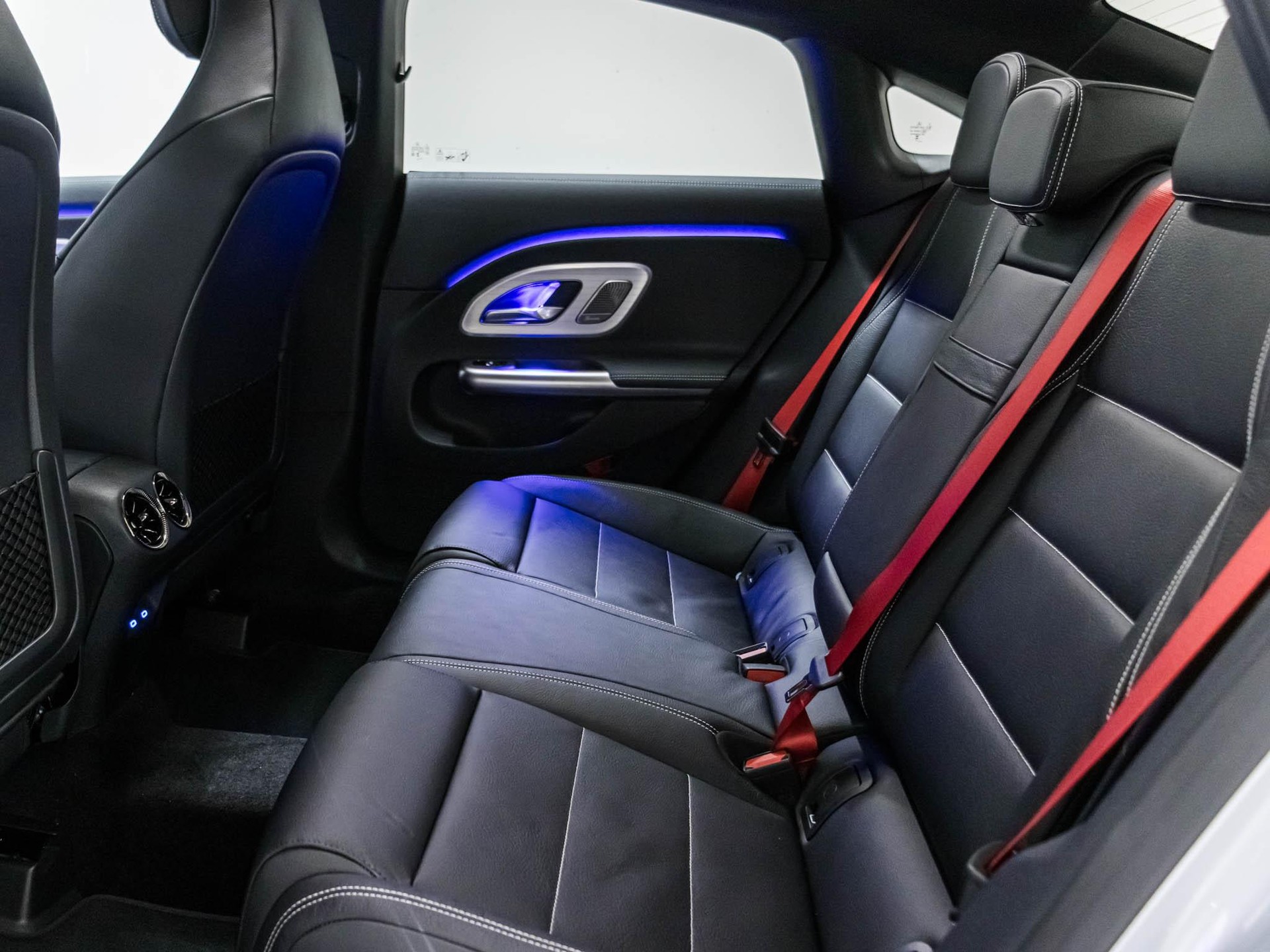 MERCEDES-BENZ CLA 220 4MATIC - 8
