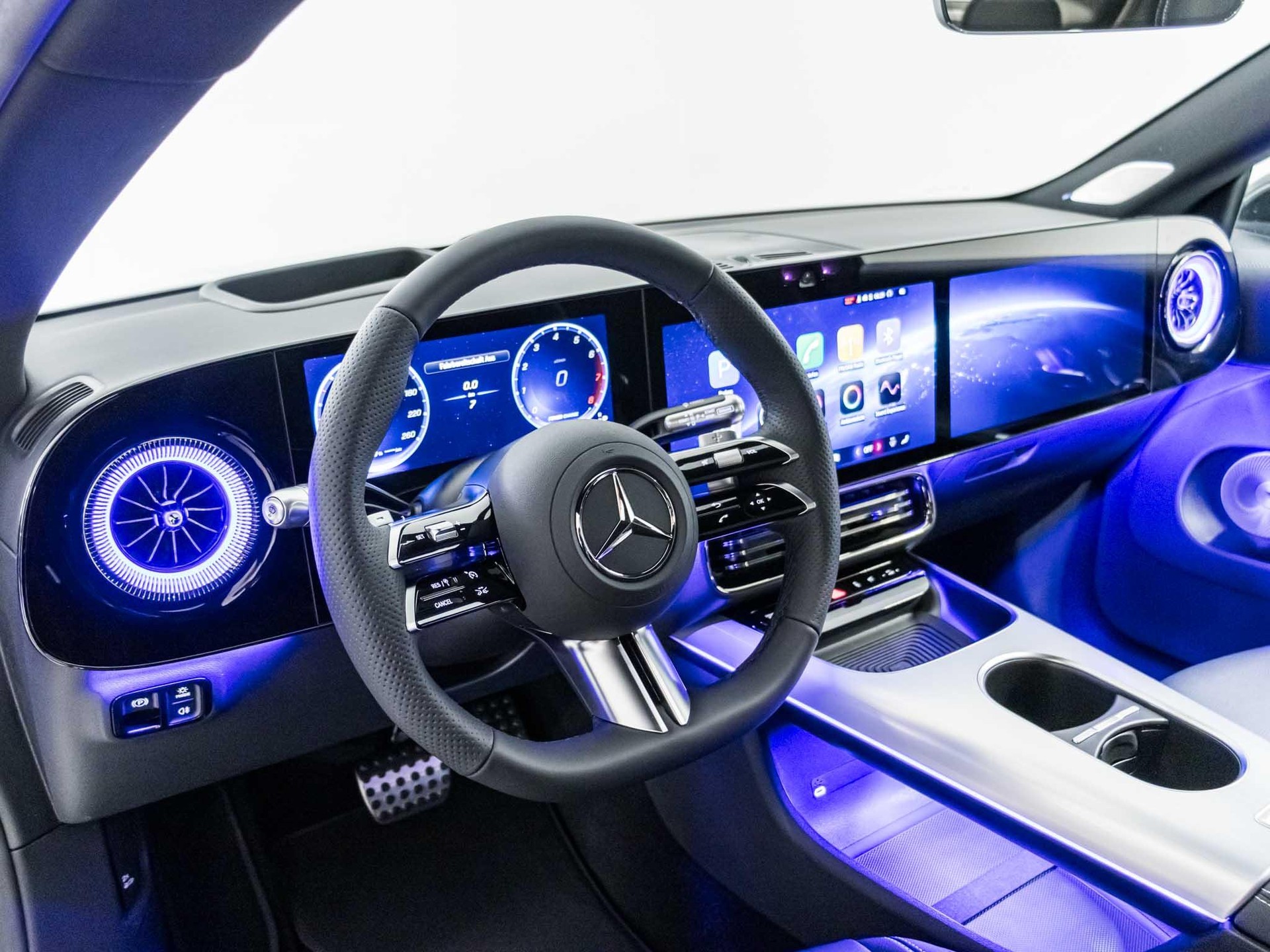 MERCEDES-BENZ CLA 220 4MATIC - 10